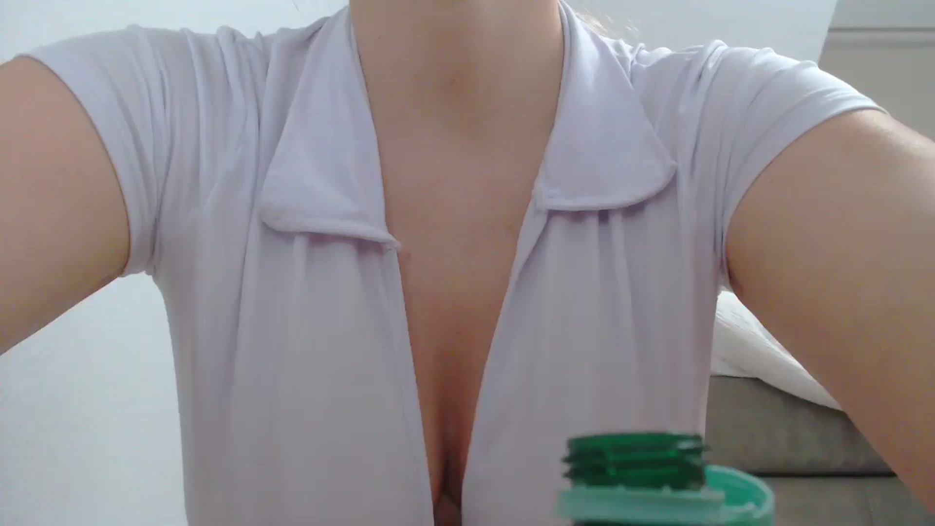 Gallery image thumbnail from AllleeS's myfreecams stream on, 05/03/2025, 13:10 image 7 of 20