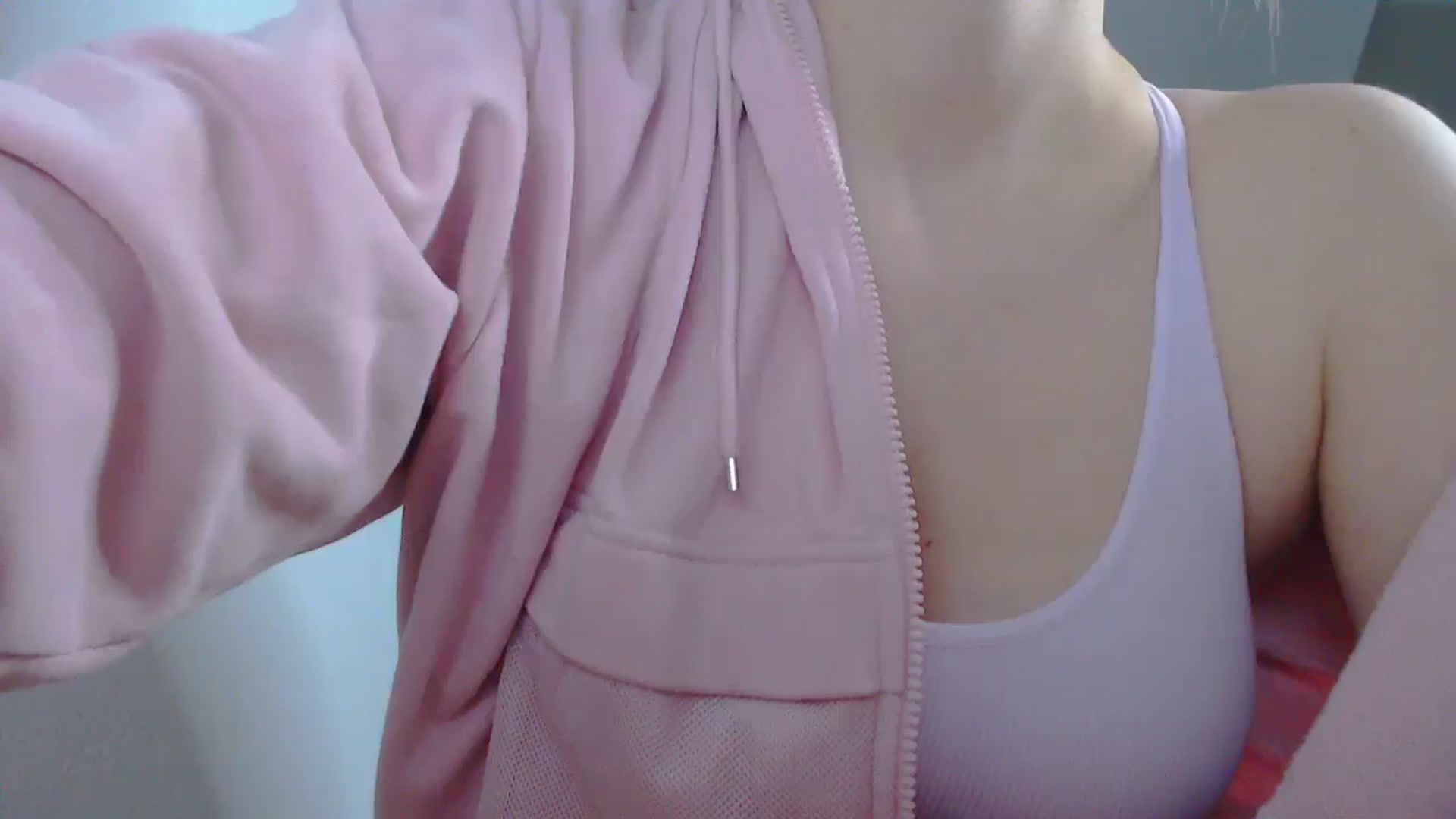 Gallery image thumbnail from AllleeS's myfreecams stream on, 05/06/2025, 12:42 image 16 of 20