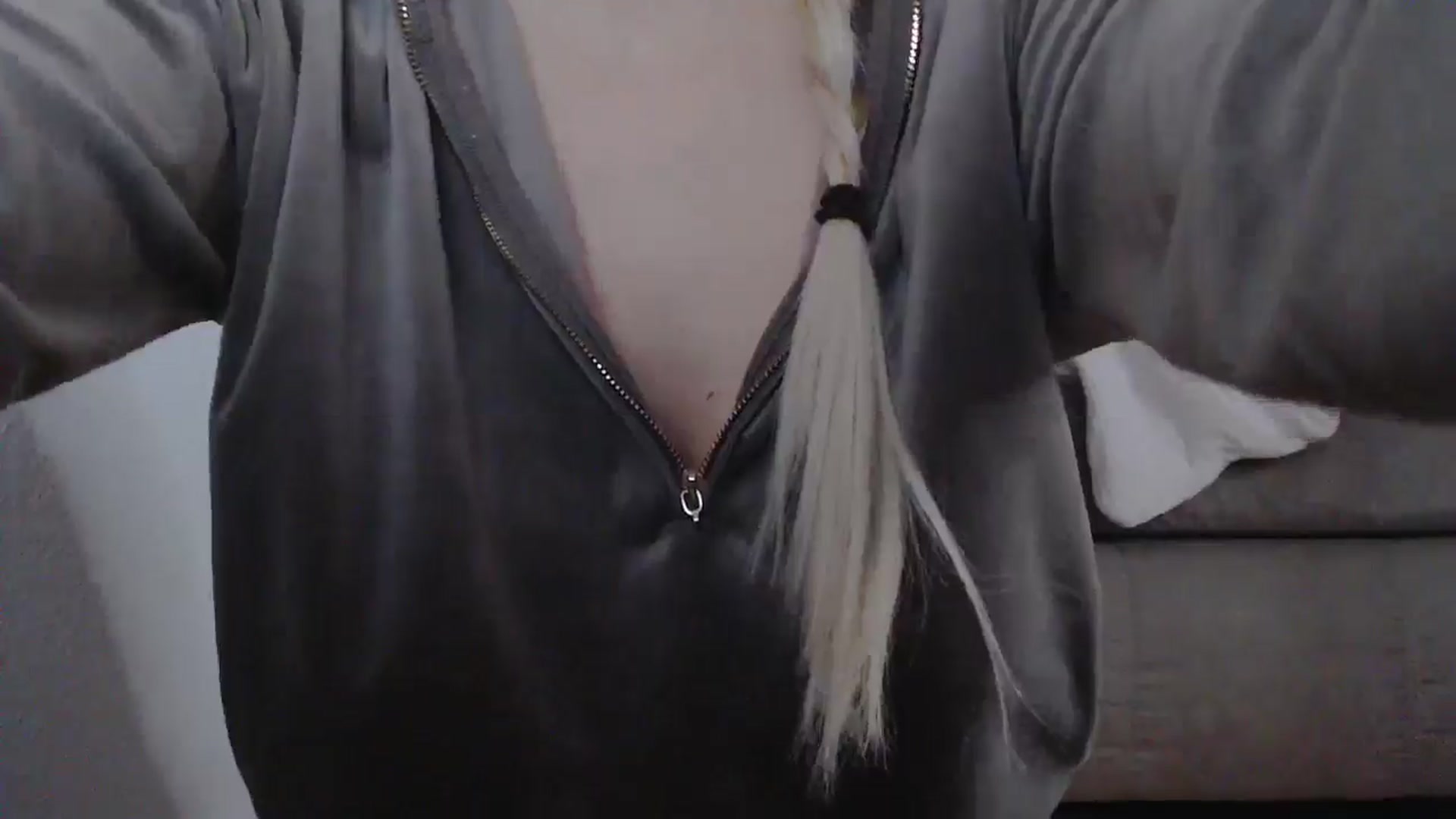 Gallery image thumbnail from AllleeS's myfreecams stream on, 05/06/2025, 15:49 image 3 of 20