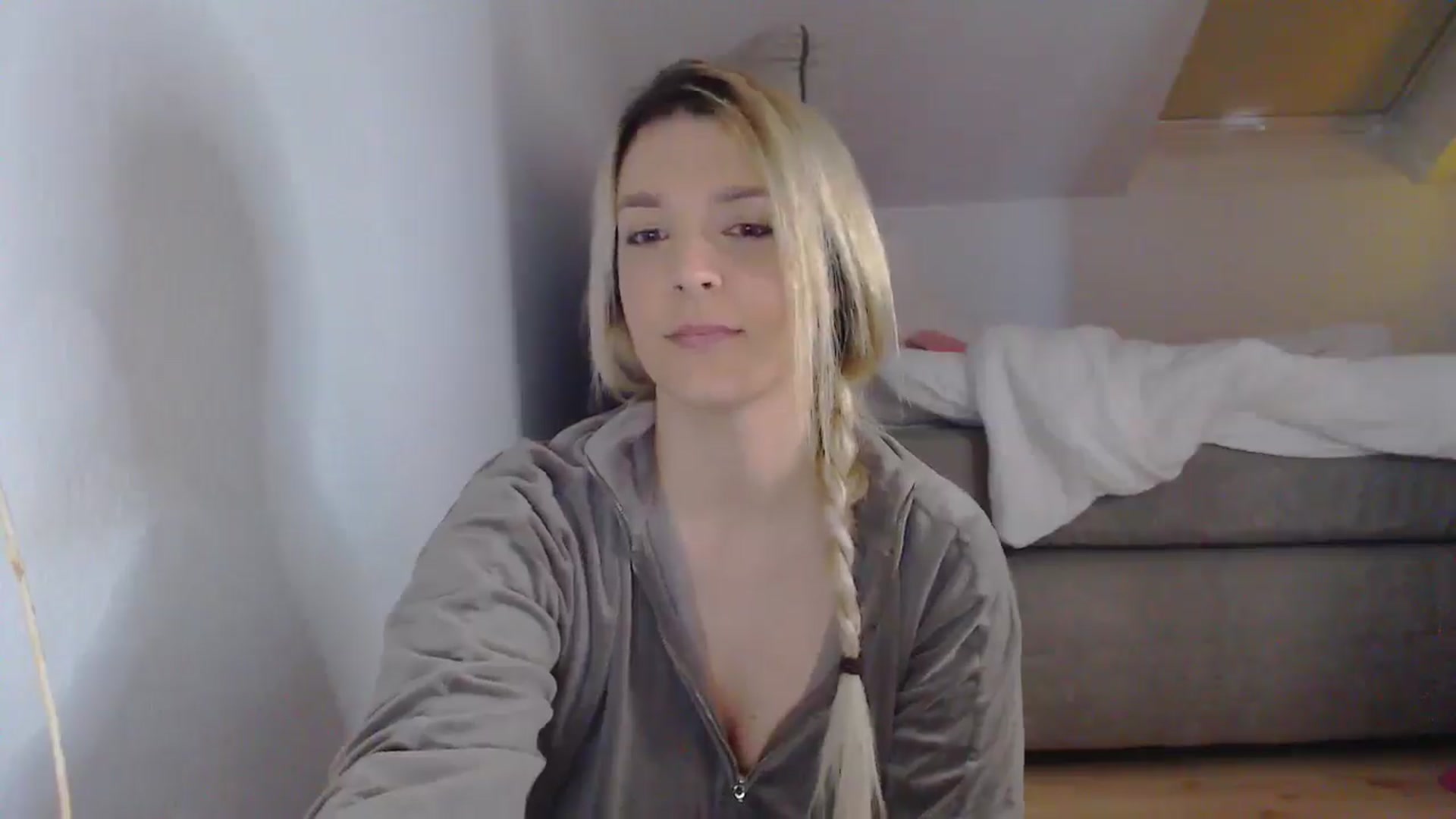 Gallery image thumbnail from AllleeS's myfreecams stream on, 05/06/2025, 15:49 image 20 of 20