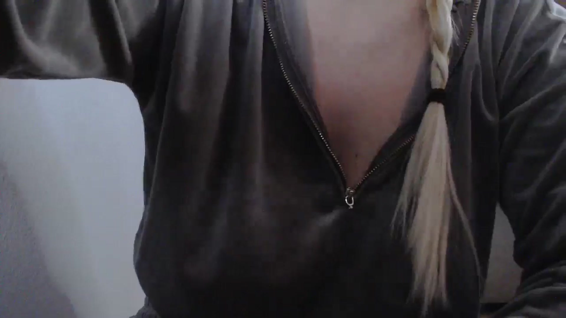 Gallery image thumbnail from AllleeS's myfreecams stream on, 05/06/2025, 15:49 image 4 of 20