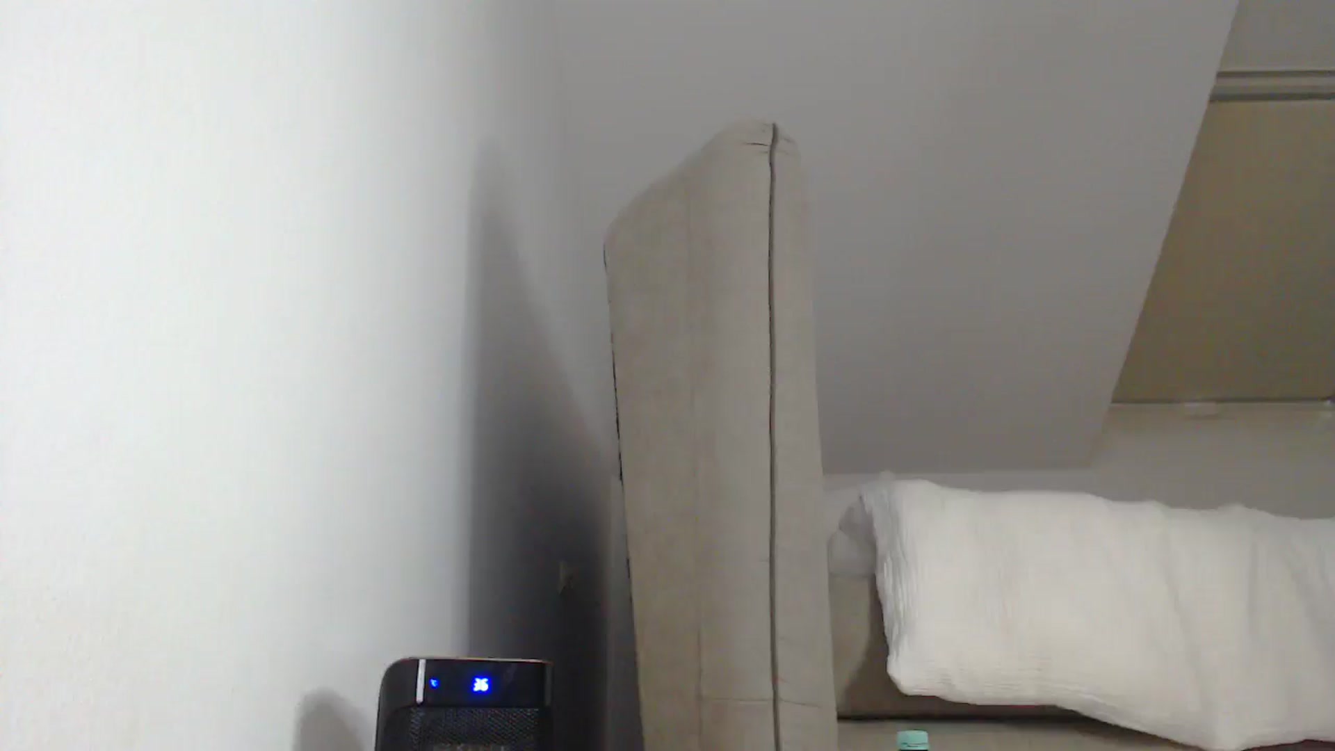 Gallery image thumbnail from AllleeS's myfreecams stream on, 05/08/2025, 12:50 image 6 of 20