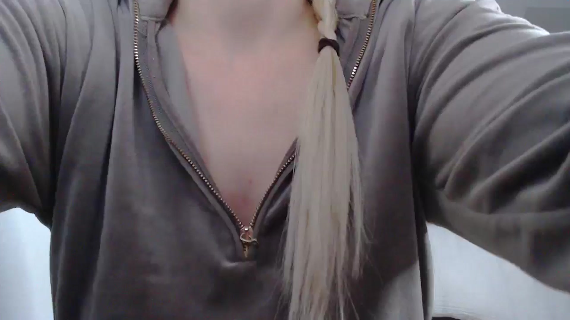 Gallery image thumbnail from AllleeS's myfreecams stream on, 05/08/2025, 12:50 image 10 of 20