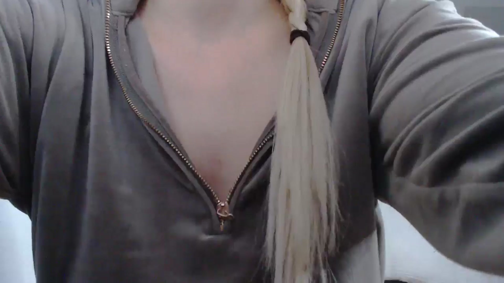 Gallery image thumbnail from AllleeS's myfreecams stream on, 05/08/2025, 12:50 image 8 of 20