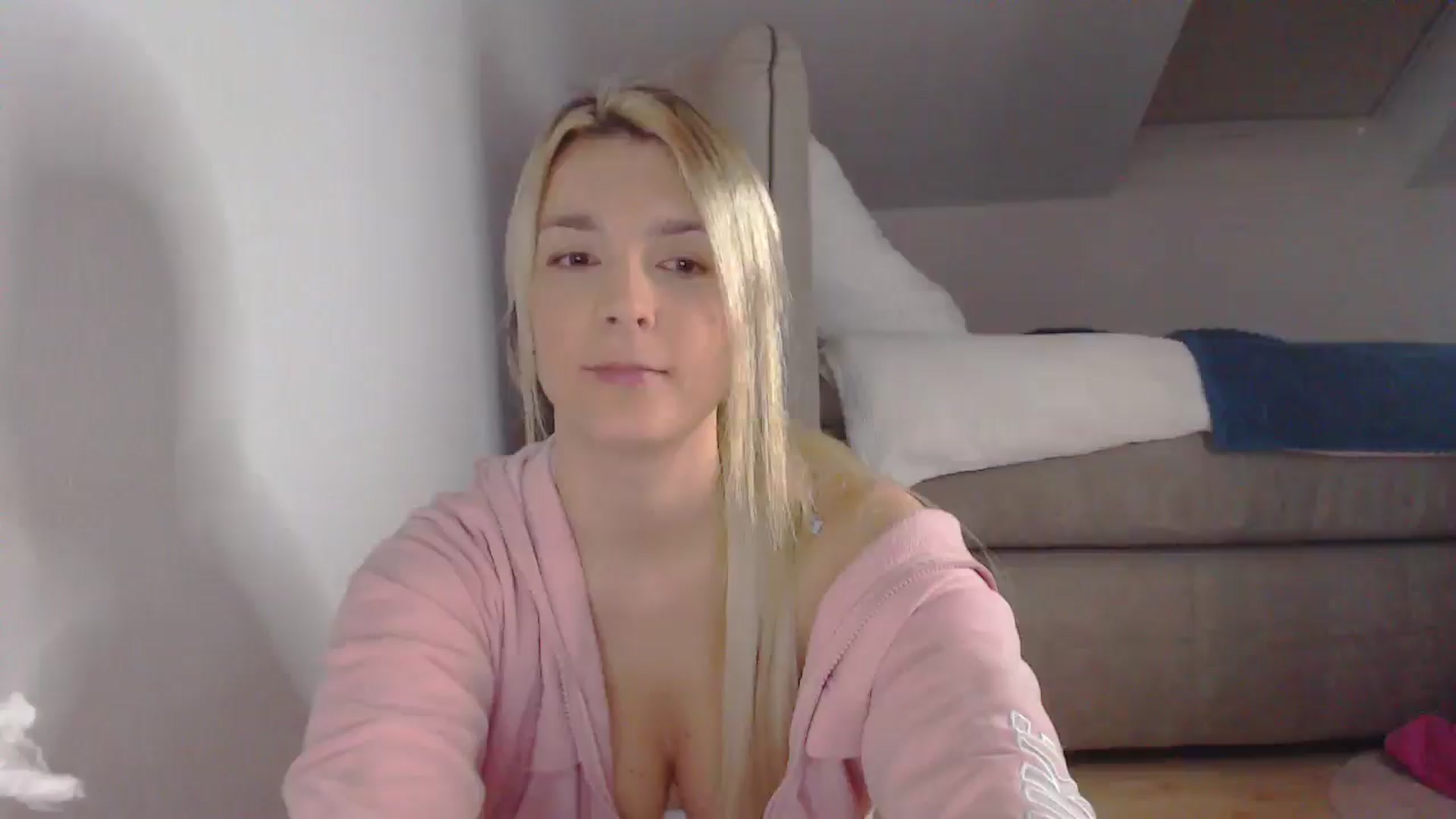 Gallery image thumbnail from AllleeS's myfreecams stream on, 05/27/2025, 12:41 image 15 of 20