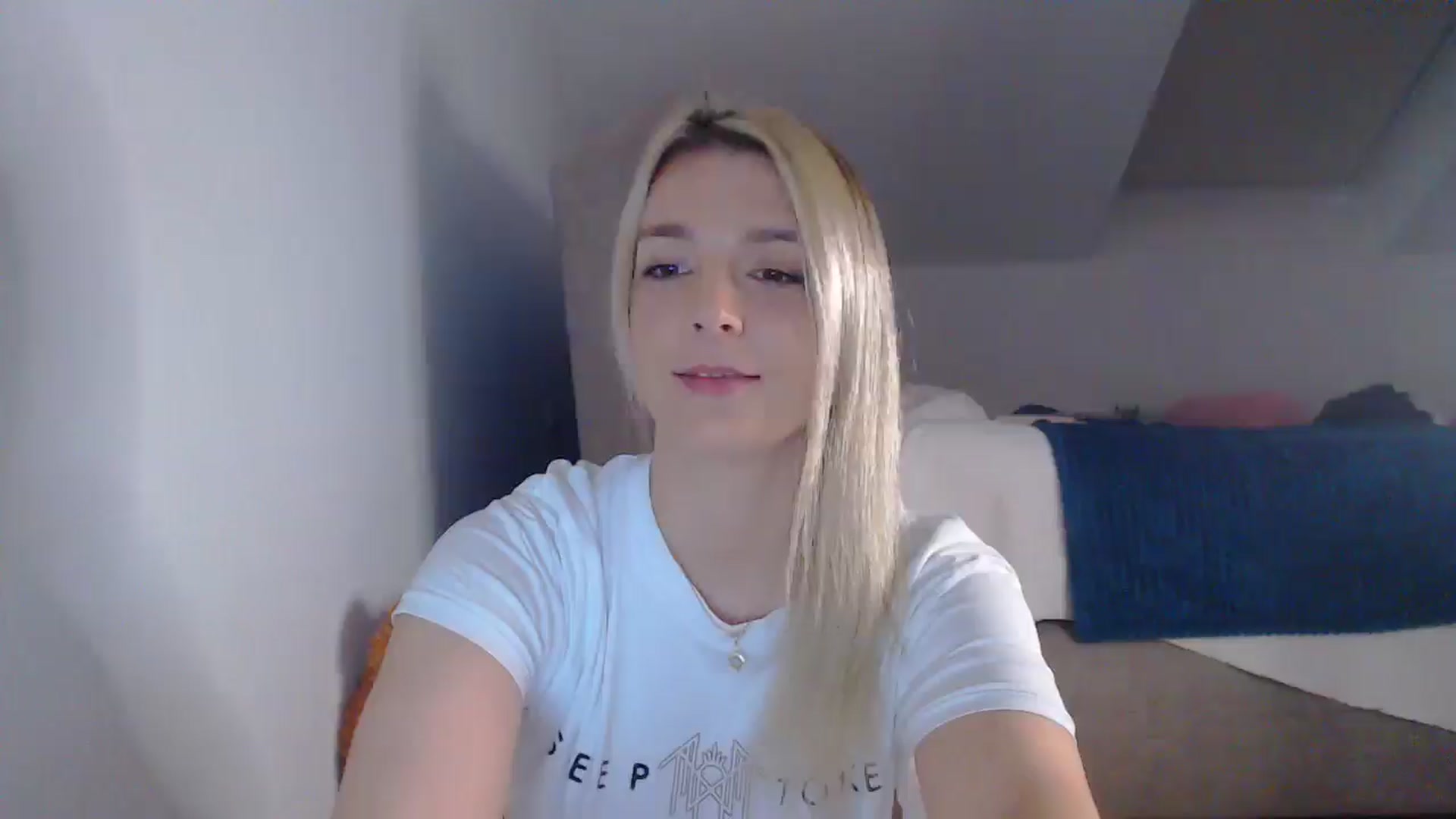 Gallery image thumbnail from AllleeS's myfreecams stream on, 09/23/2025, 12:39 image 5 of 20