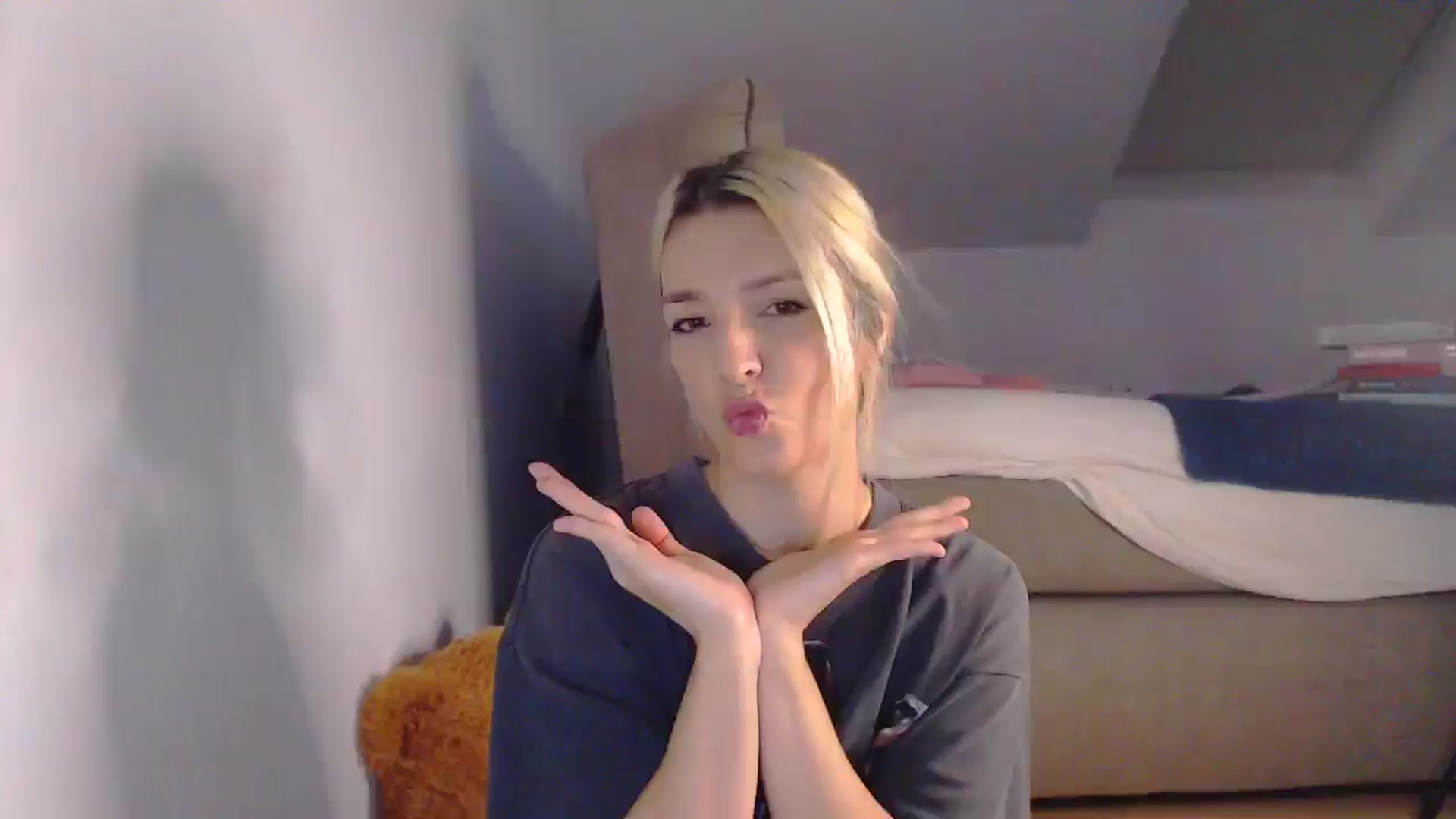 Gallery image thumbnail from AllleeS's myfreecams stream on, 10/14/2025, 12:55 image 11 of 20