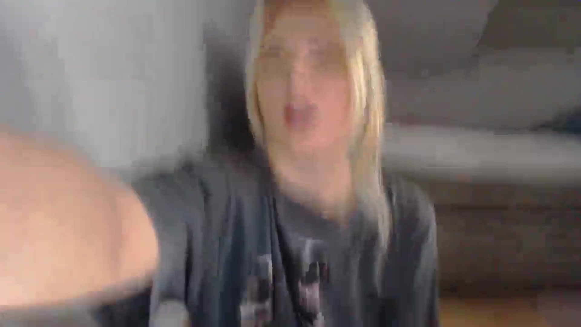 Gallery image thumbnail from AllleeS's myfreecams stream on, 12/03/2025, 14:05 image 18 of 20