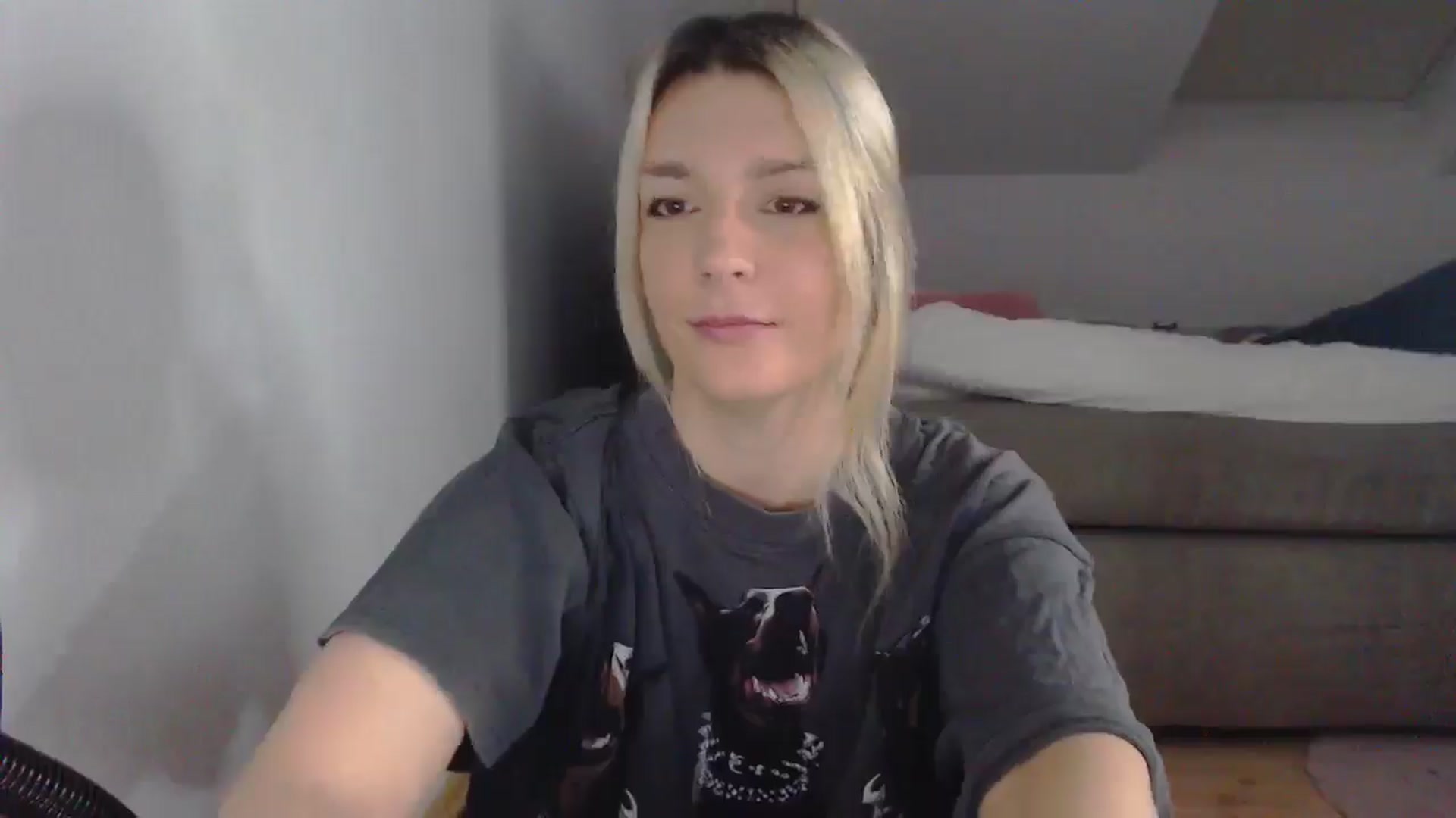 Gallery image thumbnail from AllleeS's myfreecams stream on, 12/03/2025, 14:05 image 6 of 20