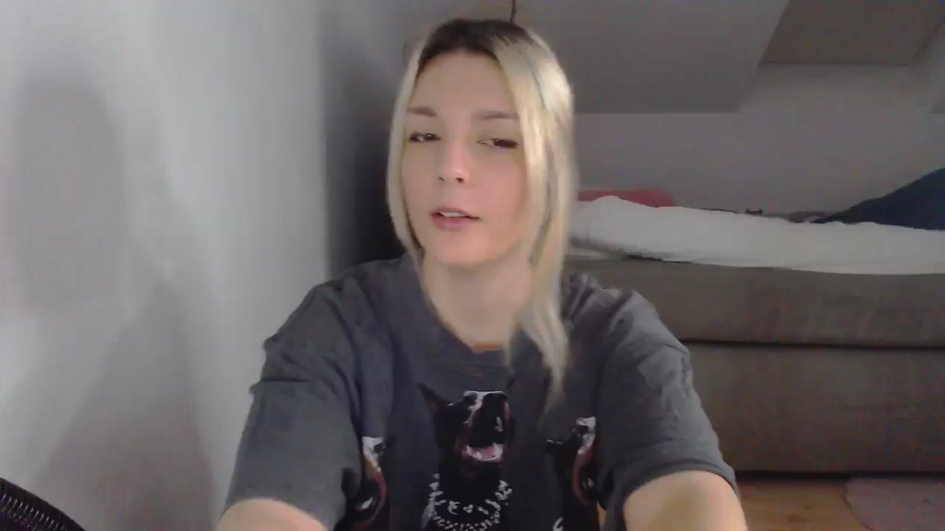 Gallery image thumbnail from AllleeS's myfreecams stream on, 12/03/2025, 14:05 image 5 of 20
