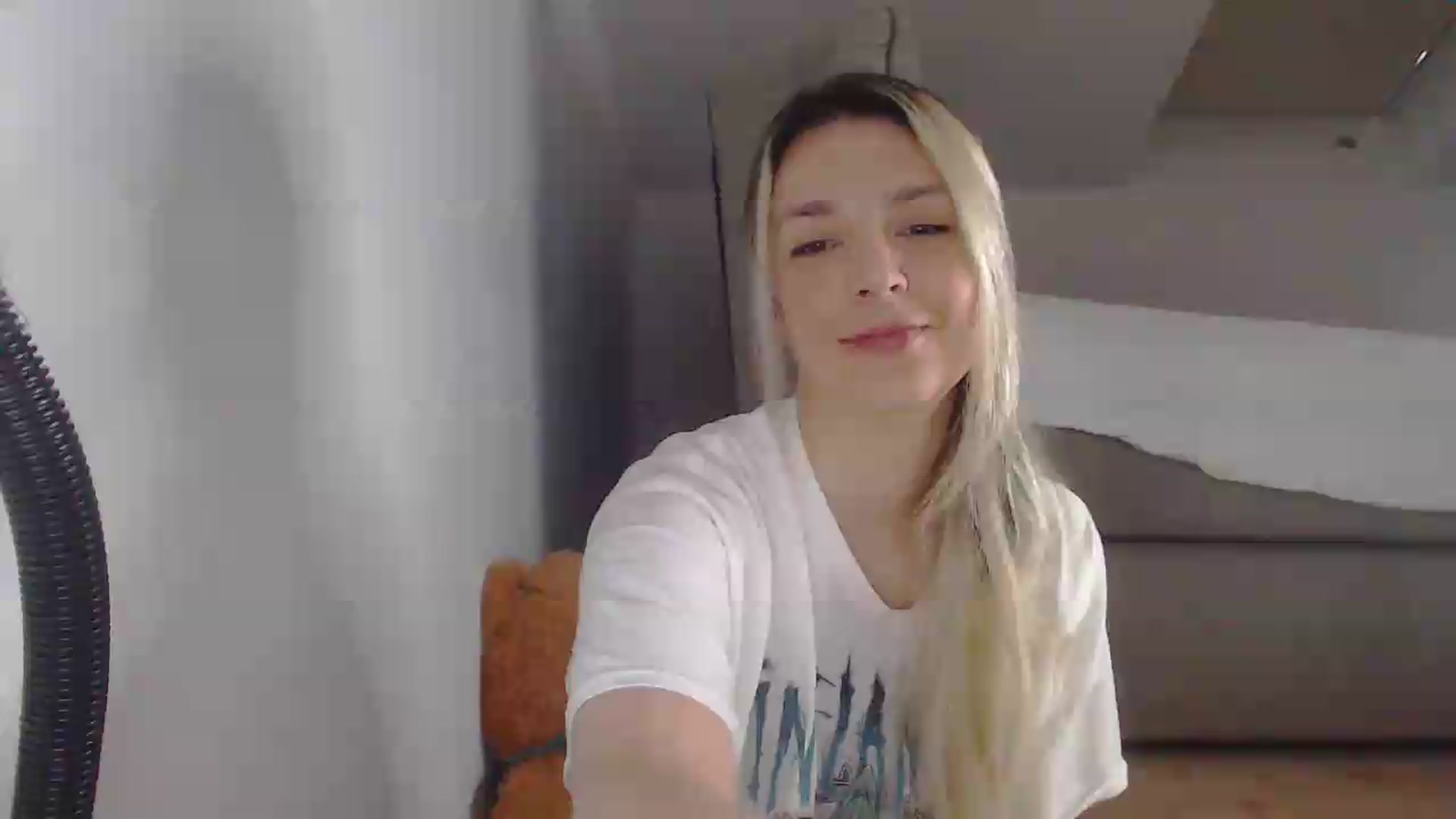 Gallery image thumbnail from AllleeS's myfreecams stream on, 05/31/2026, 12:17 image 1 of 20