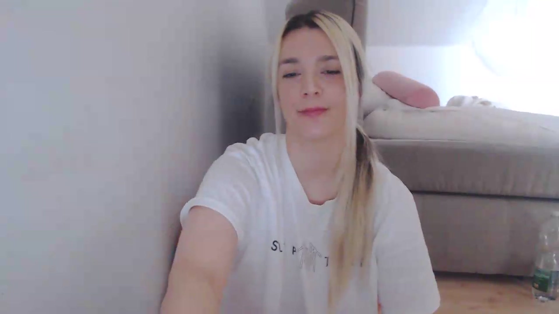 Gallery image thumbnail from AllleeS's myfreecams stream on, 08/08/2026, 12:00 image 15 of 20