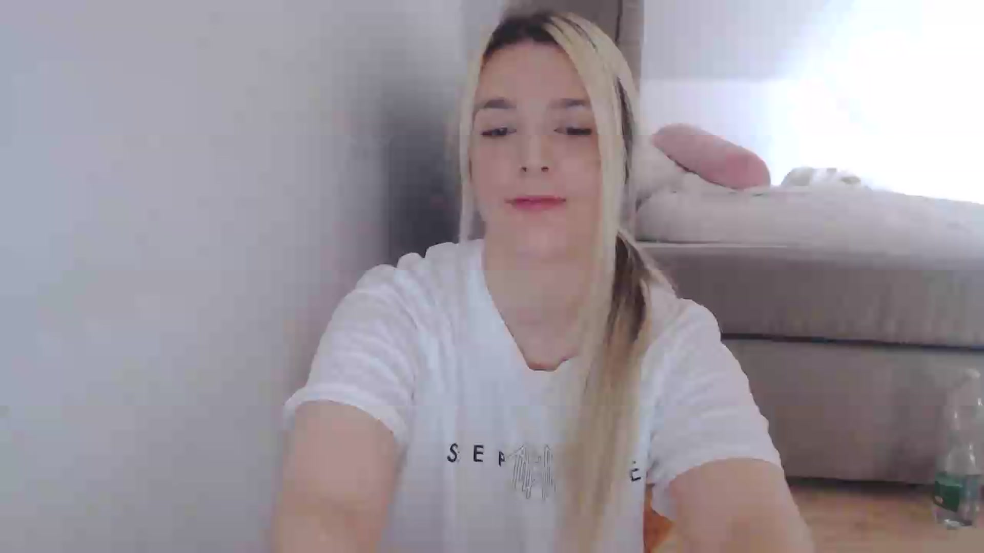 Gallery image thumbnail from AllleeS's myfreecams stream on, 08/08/2026, 12:00 image 2 of 20