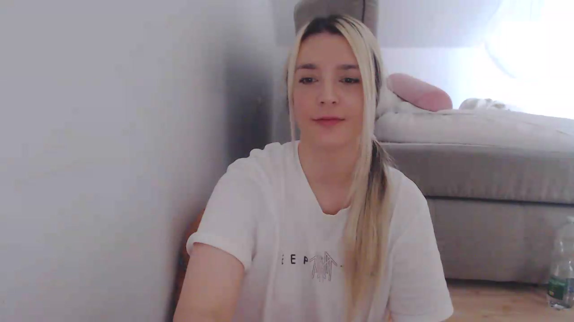 Gallery image thumbnail from AllleeS's myfreecams stream on, 08/08/2026, 12:00 image 17 of 20
