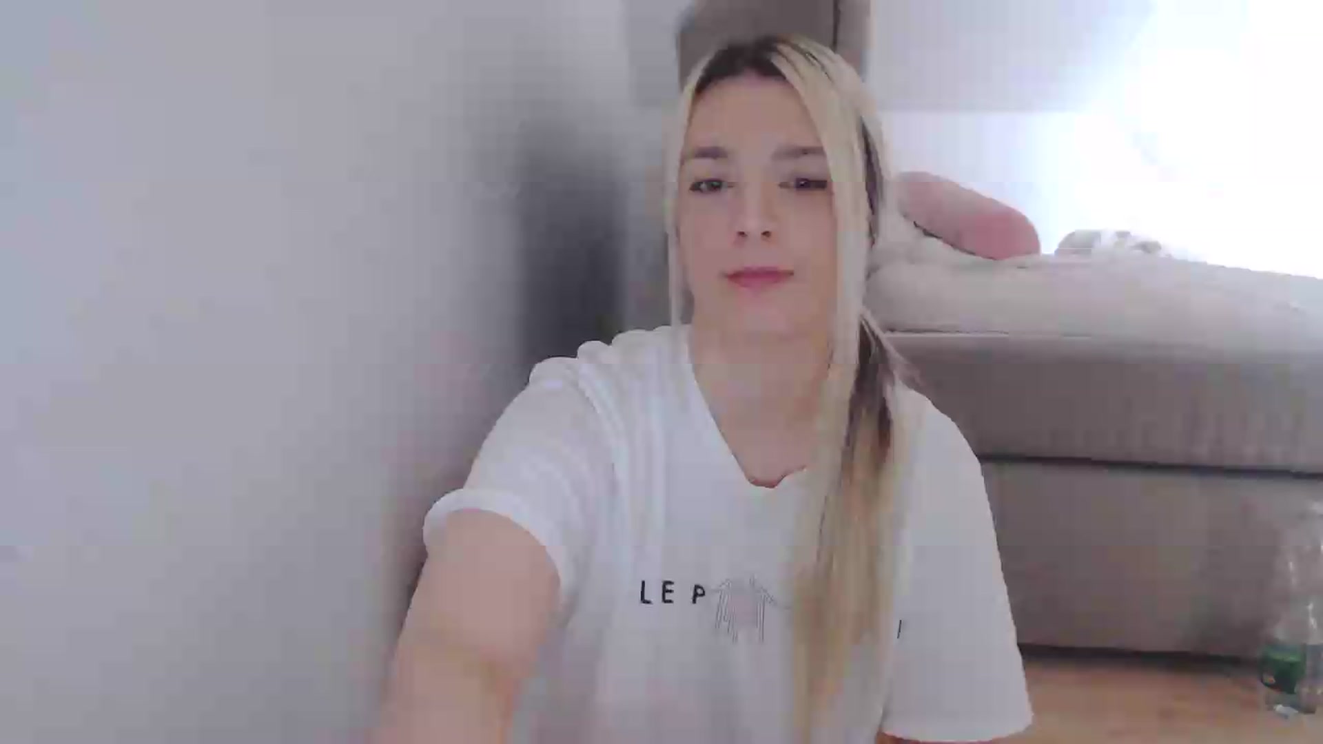 Gallery image thumbnail from AllleeS's myfreecams stream on, 08/08/2026, 12:00 image 9 of 20