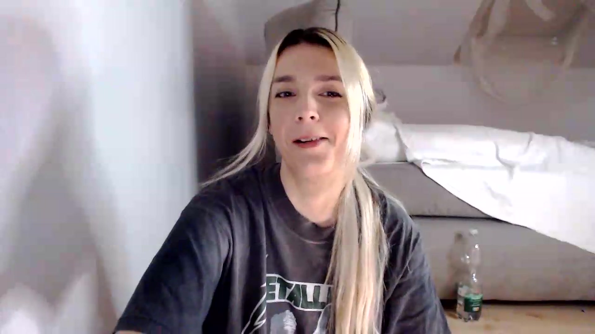 Gallery image thumbnail from AllleeS's myfreecams stream on, 08/18/2026, 12:47 image 4 of 20