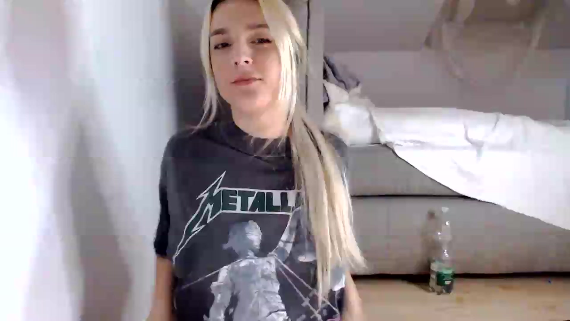 Gallery image thumbnail from AllleeS's myfreecams stream on, 08/18/2026, 12:47 image 17 of 20