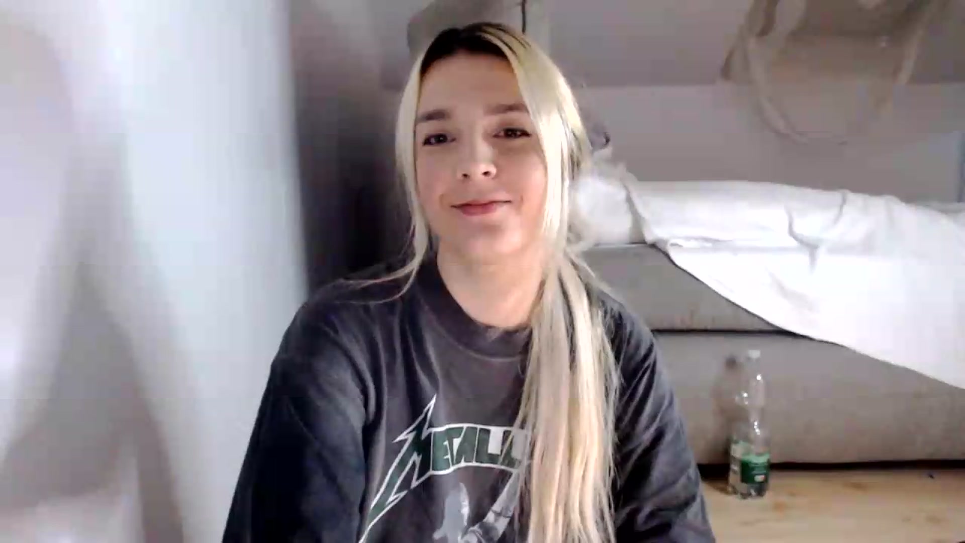 Gallery image thumbnail from AllleeS's myfreecams stream on, 08/18/2026, 12:47 image 15 of 20