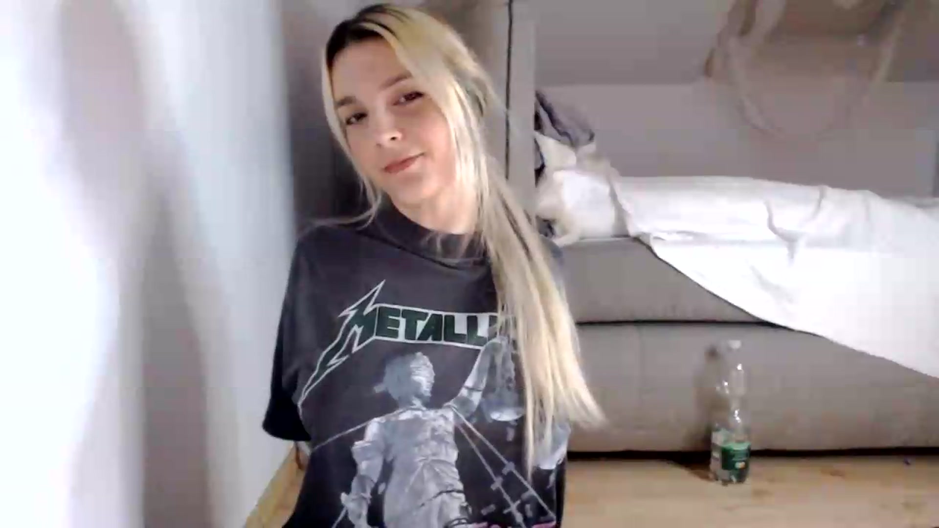 Gallery image thumbnail from AllleeS's myfreecams stream on, 08/18/2026, 12:47 image 14 of 20