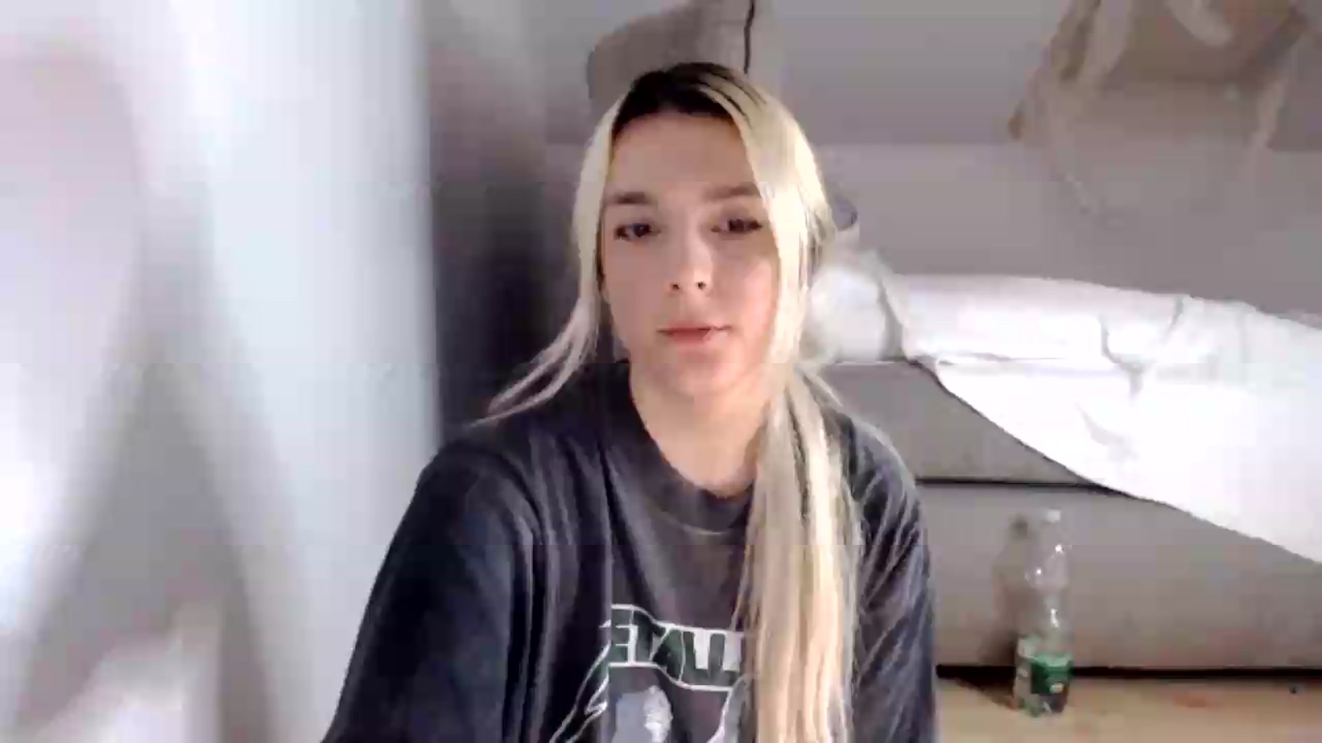 Gallery image thumbnail from AllleeS's myfreecams stream on, 08/18/2026, 12:47 image 1 of 20