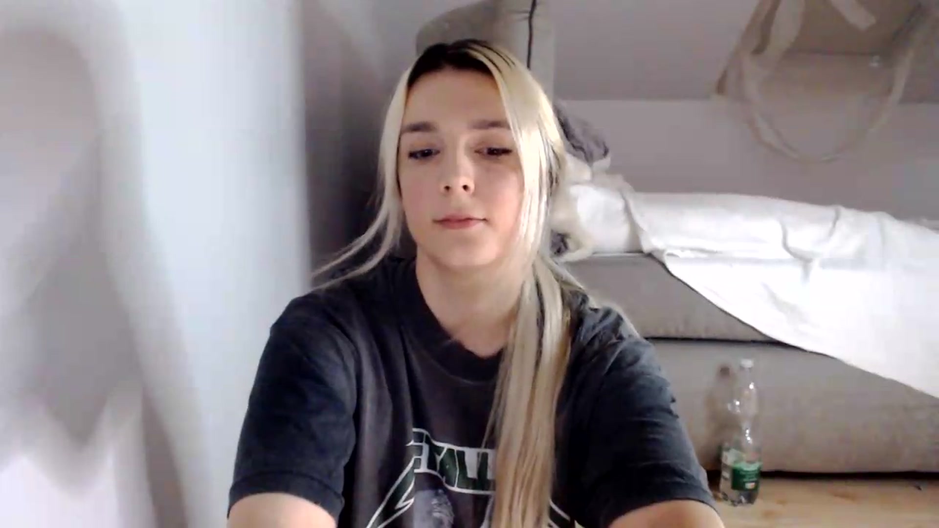 Gallery image thumbnail from AllleeS's myfreecams stream on, 08/18/2026, 12:47 image 2 of 20