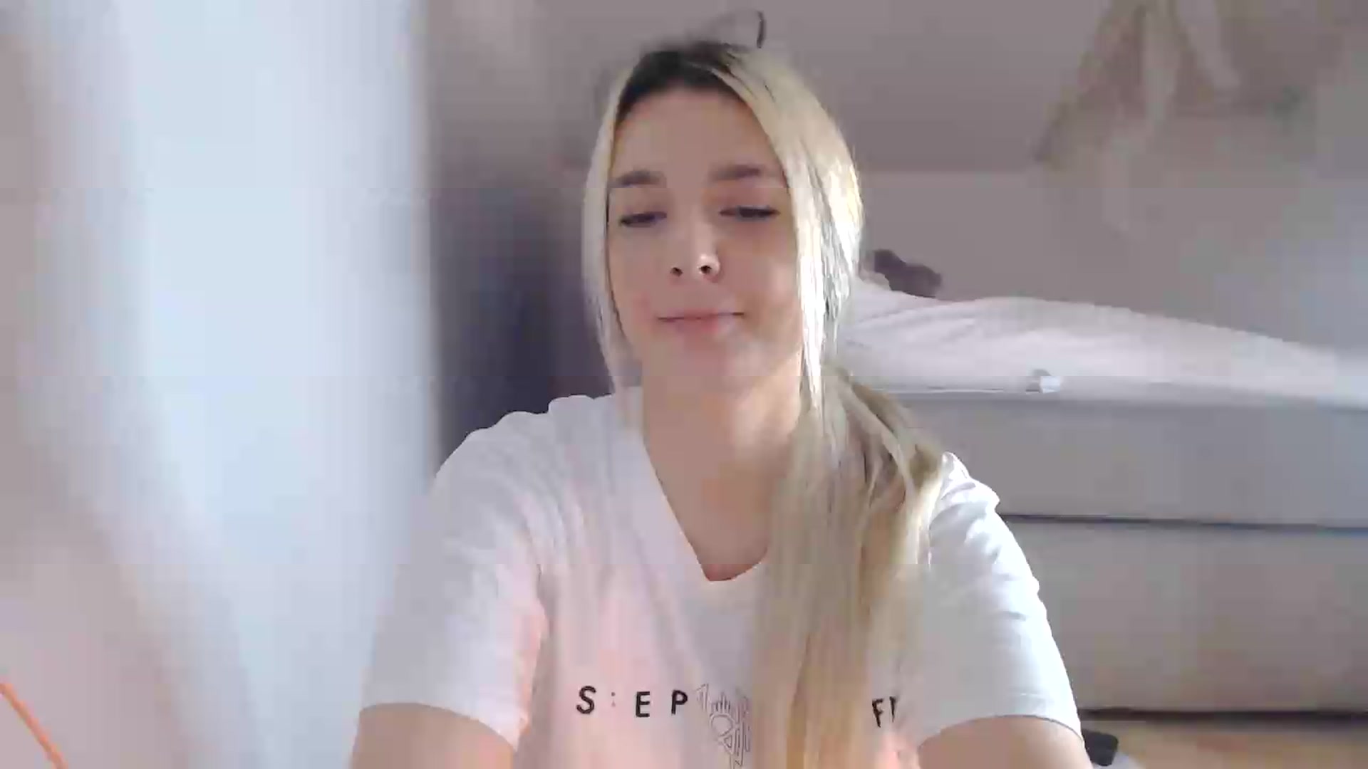 Gallery image thumbnail from AllleeS's myfreecams stream on, 08/22/2026, 12:44 image 6 of 20