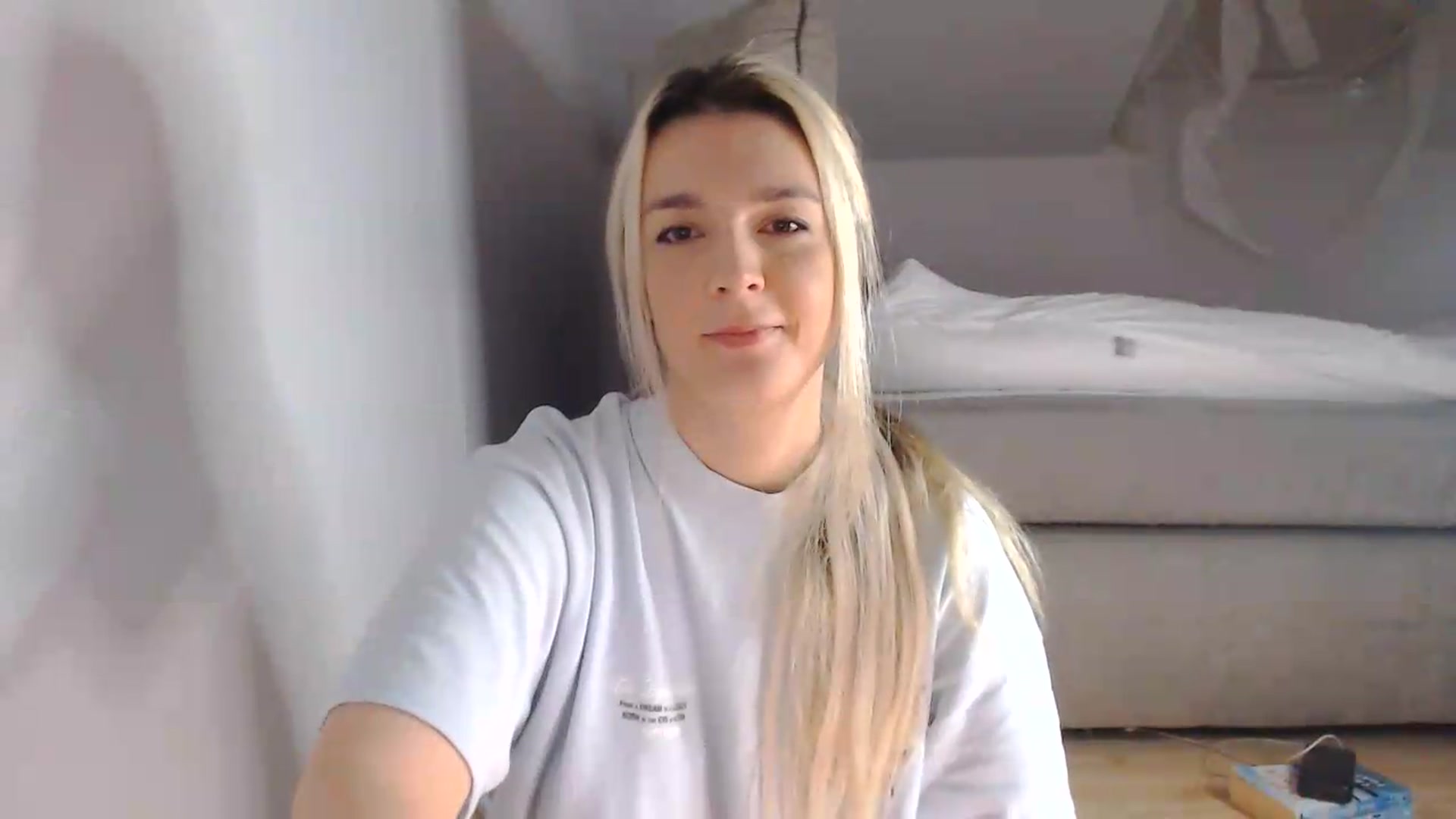 Gallery image thumbnail from AllleeS's myfreecams stream on, 08/24/2026, 12:30 image 19 of 20