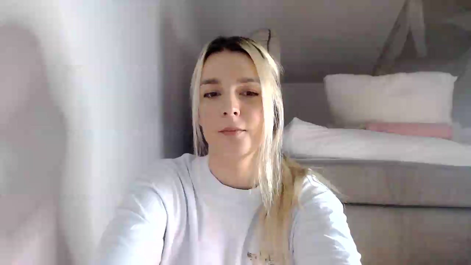 Gallery image thumbnail from AllleeS's myfreecams stream on, 08/28/2026, 13:07 image 2 of 20