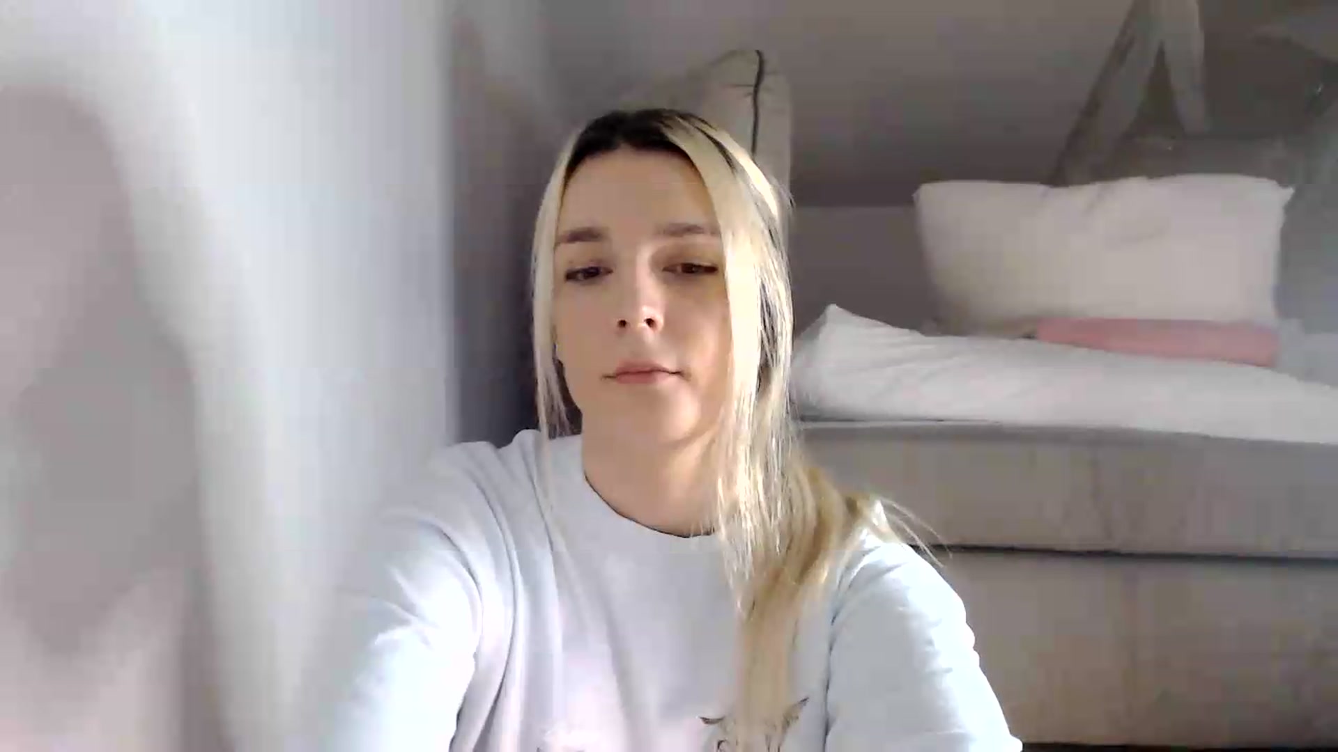 Gallery image thumbnail from AllleeS's myfreecams stream on, 08/28/2026, 13:07 image 9 of 20