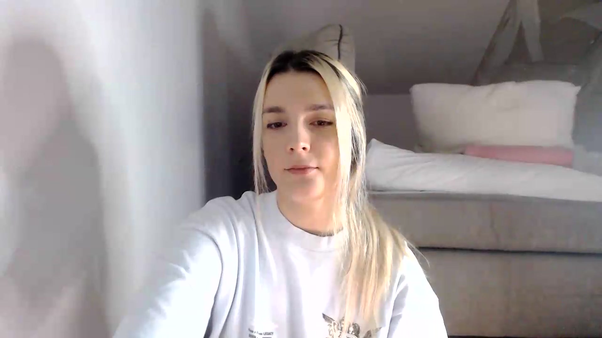 Gallery image thumbnail from AllleeS's myfreecams stream on, 08/28/2026, 13:07 image 8 of 20