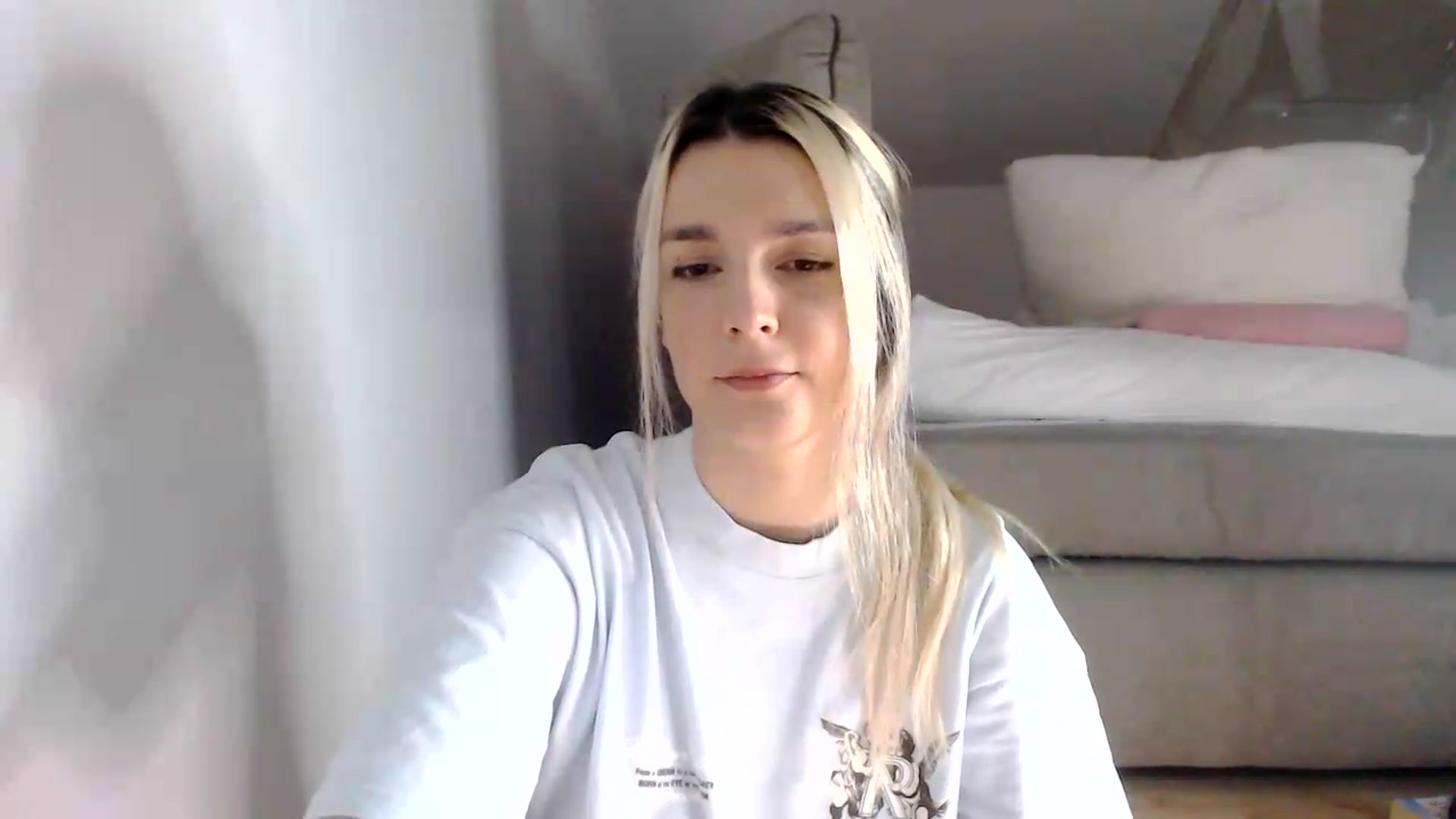 Gallery image thumbnail from AllleeS's myfreecams stream on, 08/28/2026, 13:07 image 19 of 20