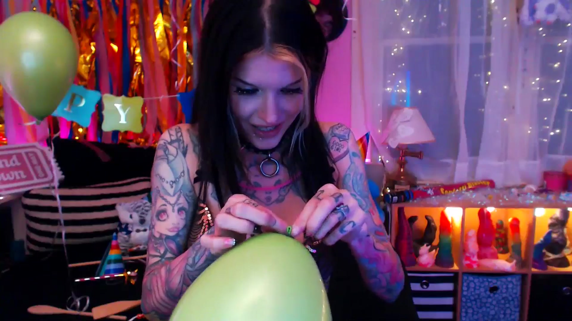 Gallery image thumbnail from AlloyAsh's myfreecams stream on, 02/13/2026, 04:31 image 11 of 20