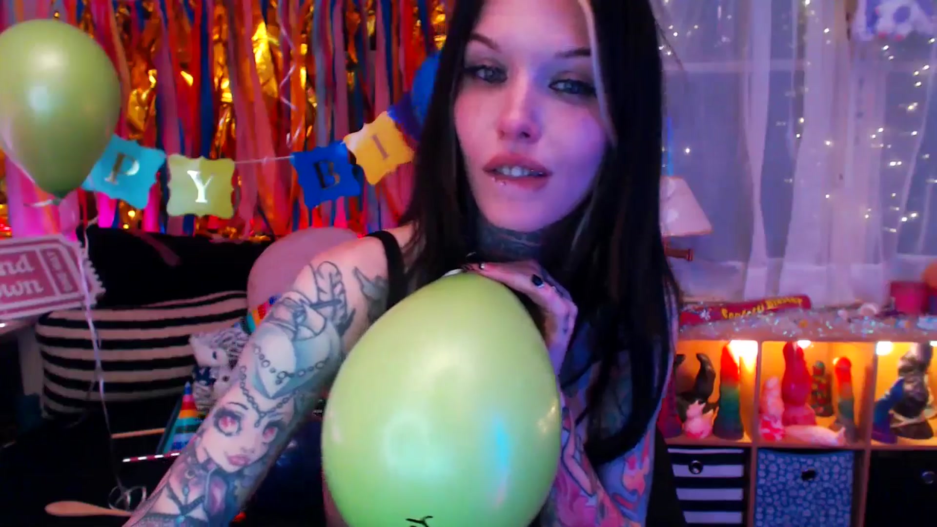 Gallery image thumbnail from AlloyAsh's myfreecams stream on, 02/13/2026, 04:31 image 8 of 20