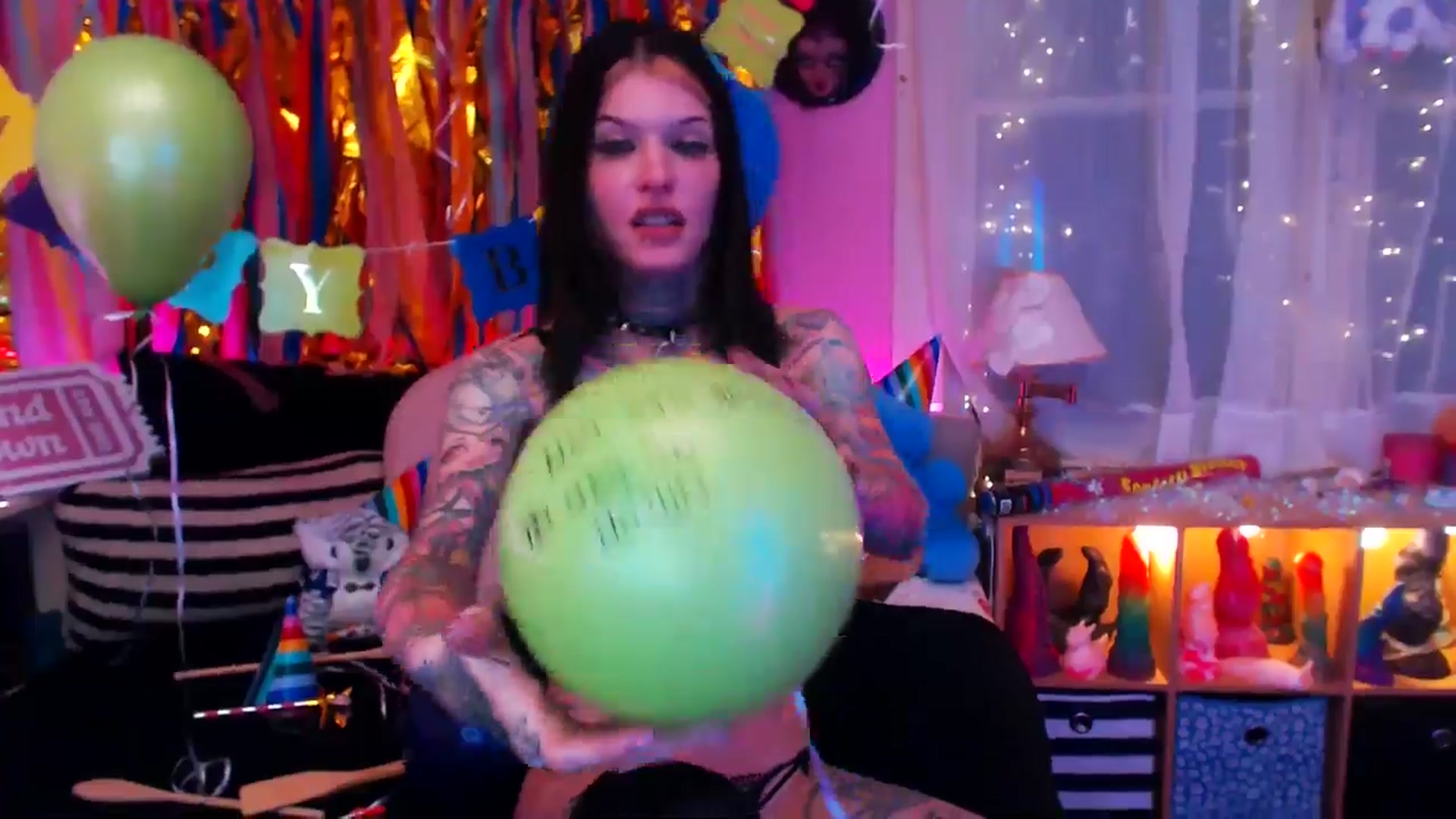 Gallery image thumbnail from AlloyAsh's myfreecams stream on, 02/13/2026, 04:31 image 7 of 20