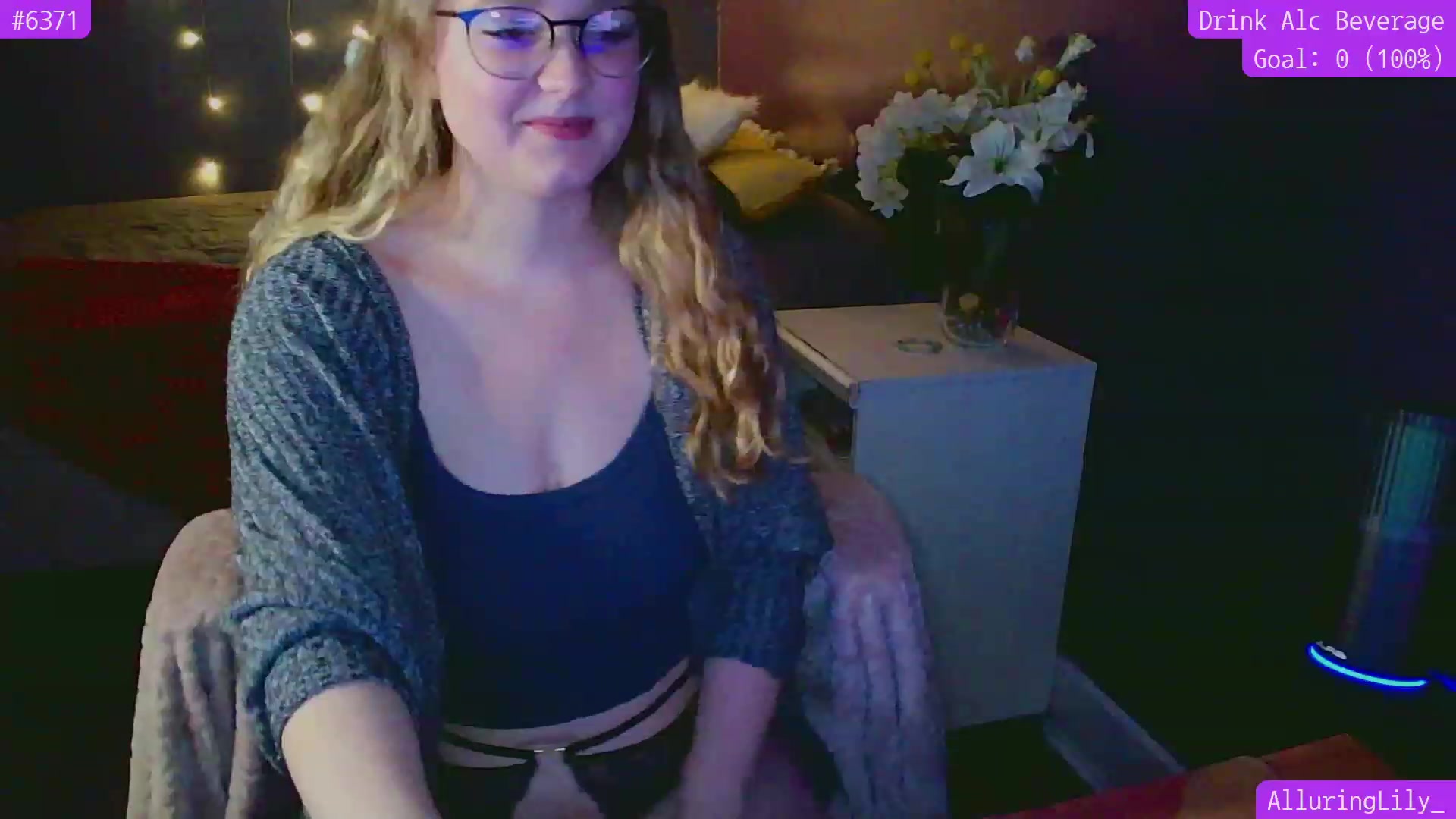 Gallery image thumbnail from AlluringLily_'s myfreecams stream on, 12/29/2022, 04:30 image 3 of 20