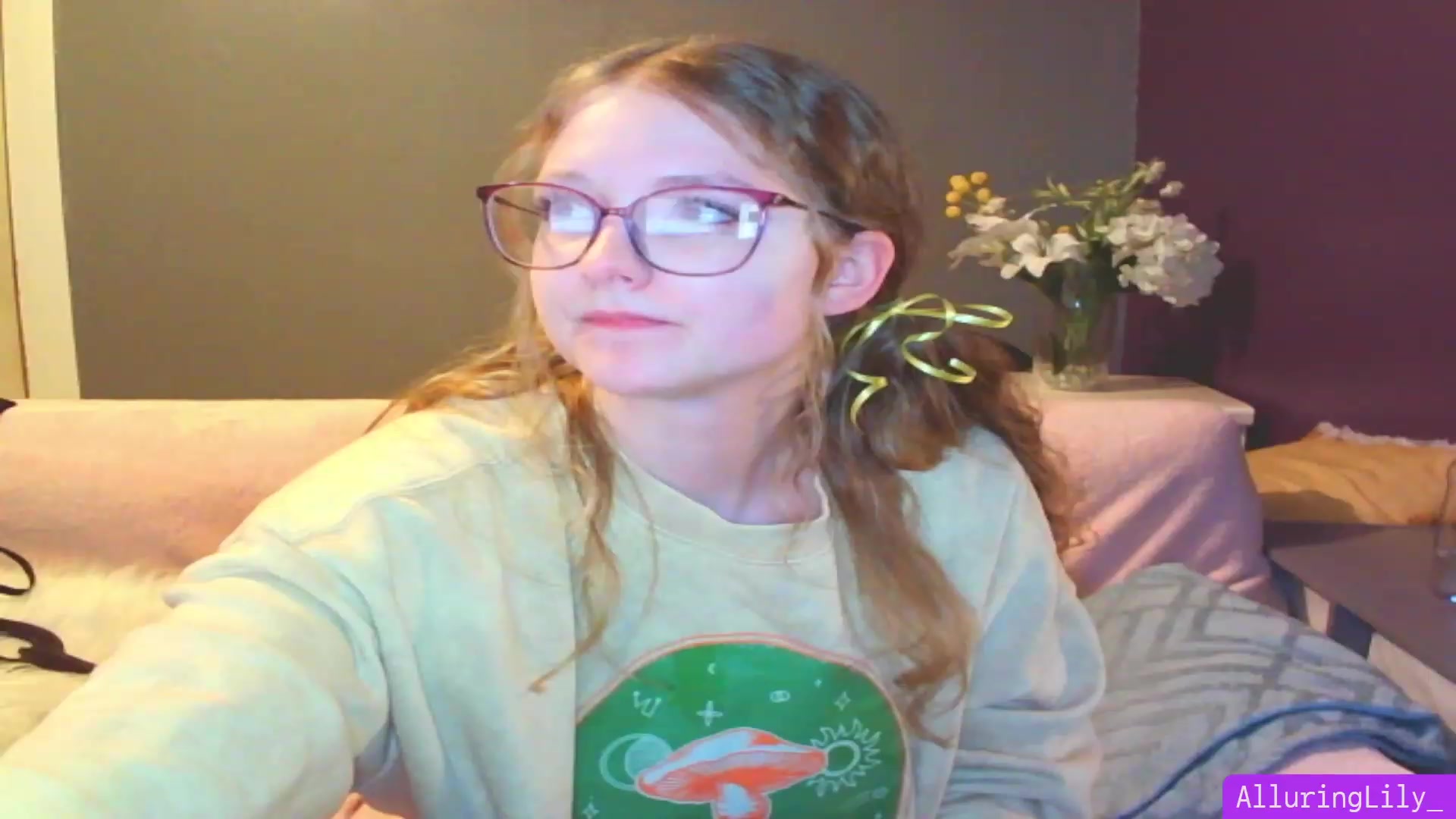 Gallery image thumbnail from AlluringLily_'s myfreecams stream on, 07/12/2023, 03:29 image 3 of 20
