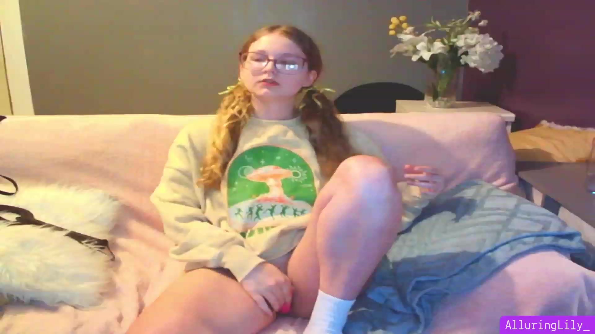 Gallery image thumbnail from AlluringLily_'s myfreecams stream on, 07/12/2023, 03:29 image 7 of 20