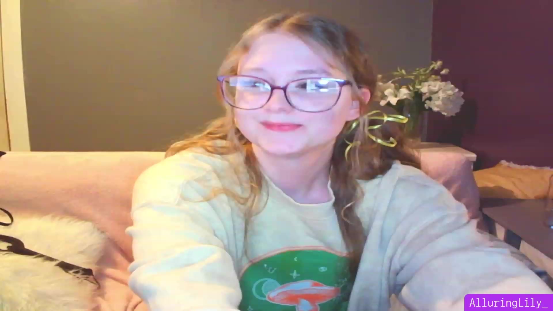 Gallery image thumbnail from AlluringLily_'s myfreecams stream on, 07/12/2023, 03:29 image 1 of 20