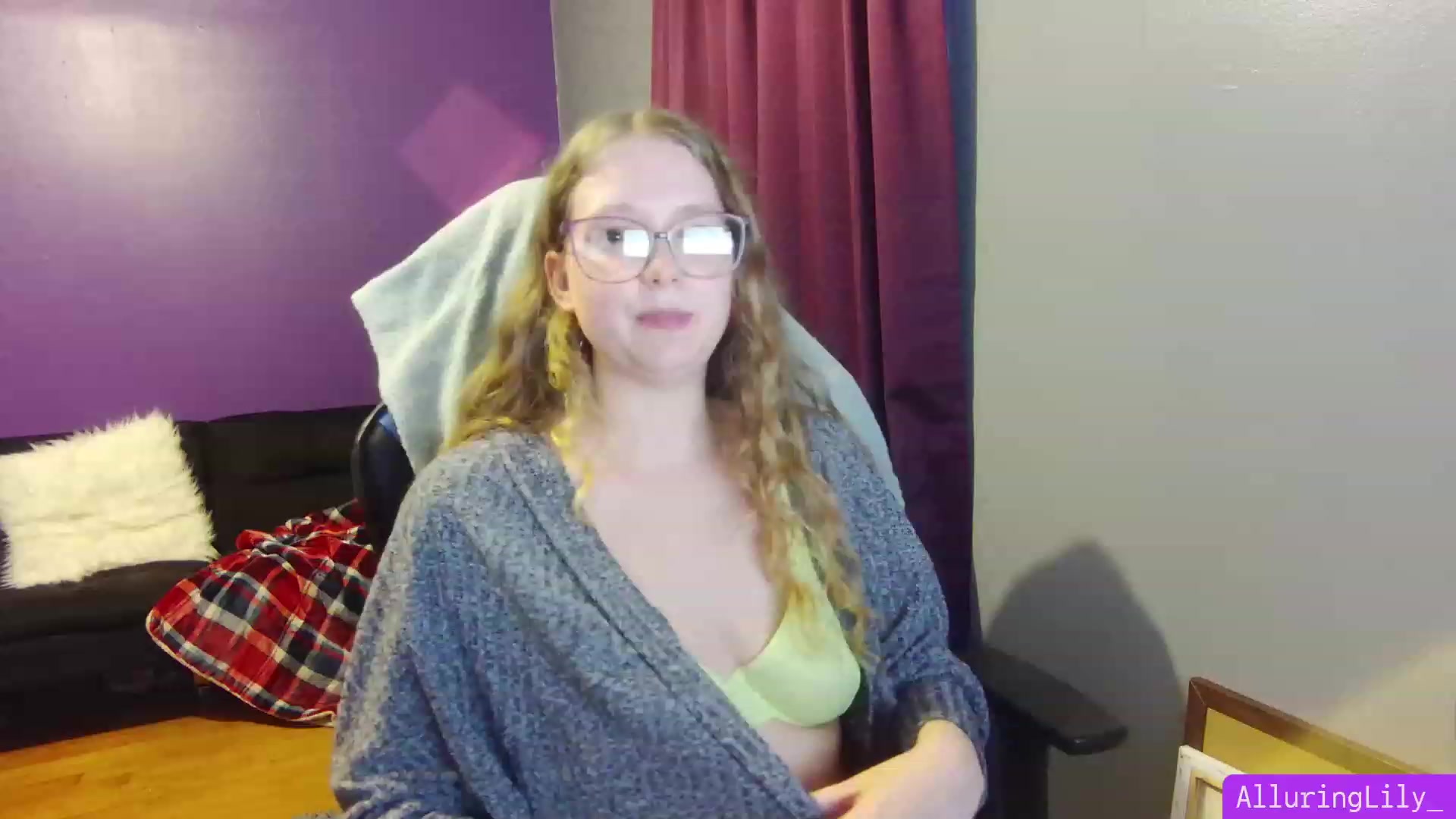 Gallery image thumbnail from AlluringLily_'s myfreecams stream on, 07/28/2023, 03:51 image 5 of 20