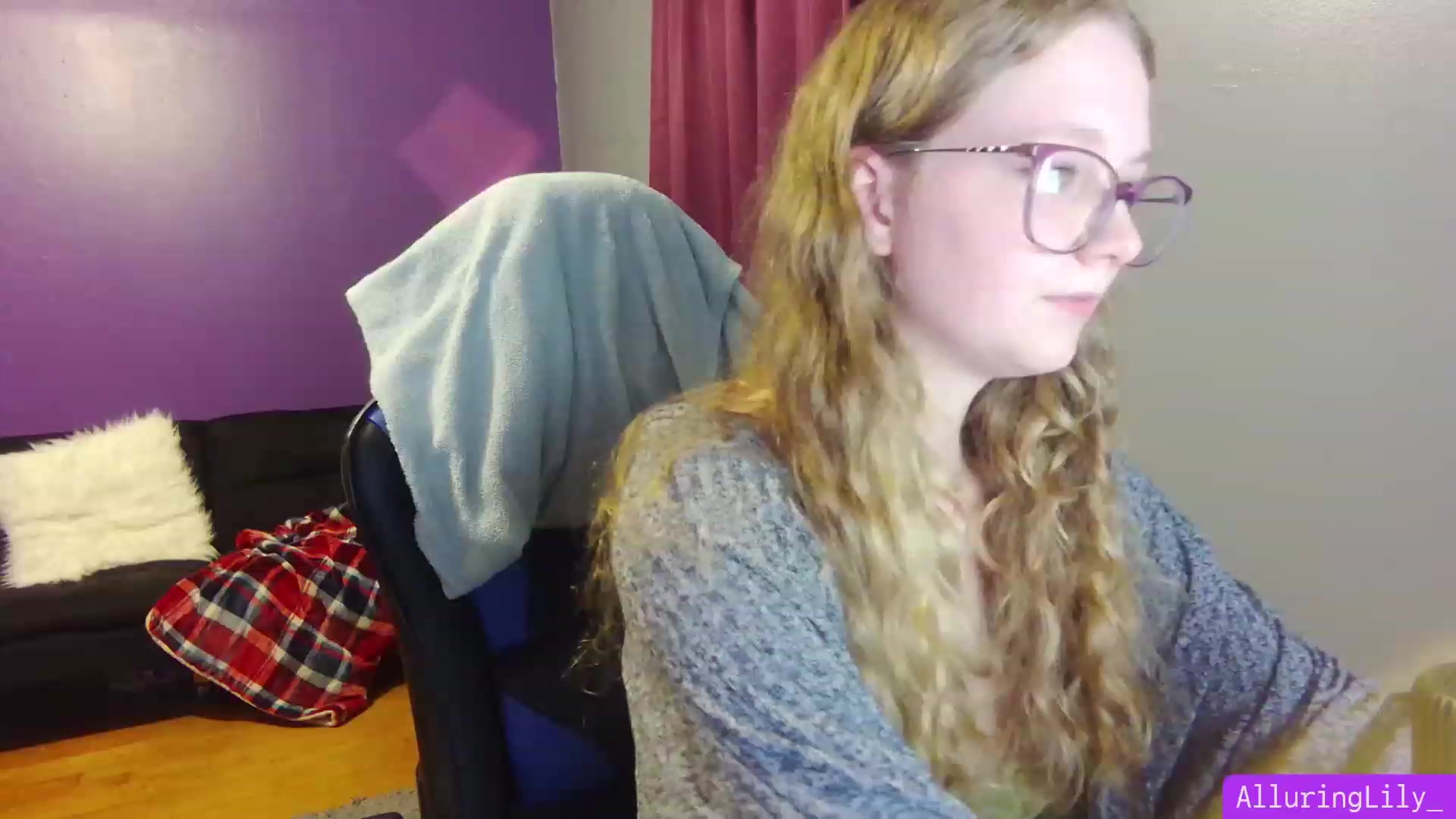 Gallery image thumbnail from AlluringLily_'s myfreecams stream on, 07/28/2023, 03:51 image 12 of 20