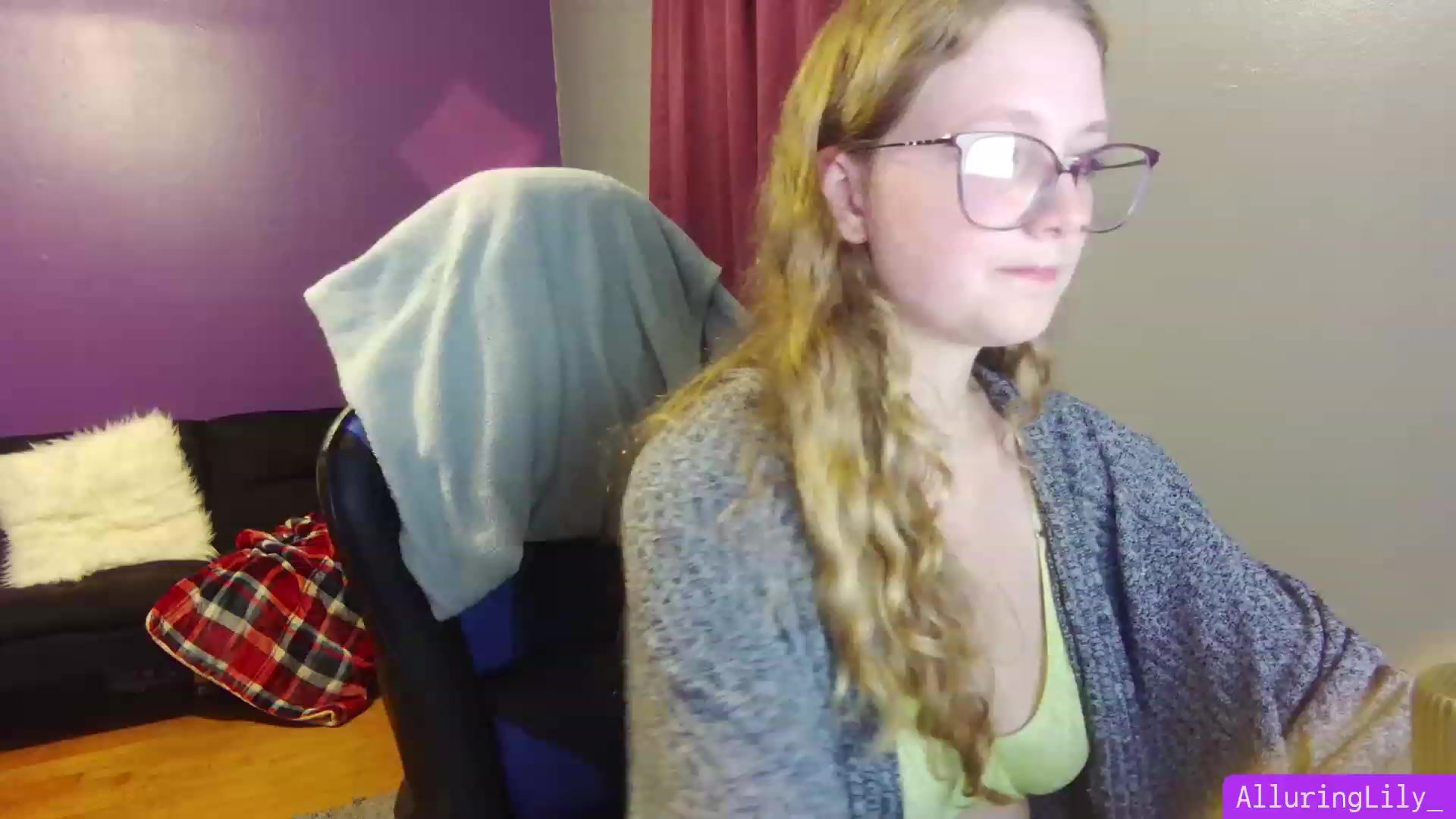 Gallery image thumbnail from AlluringLily_'s myfreecams stream on, 07/28/2023, 03:51 image 13 of 20