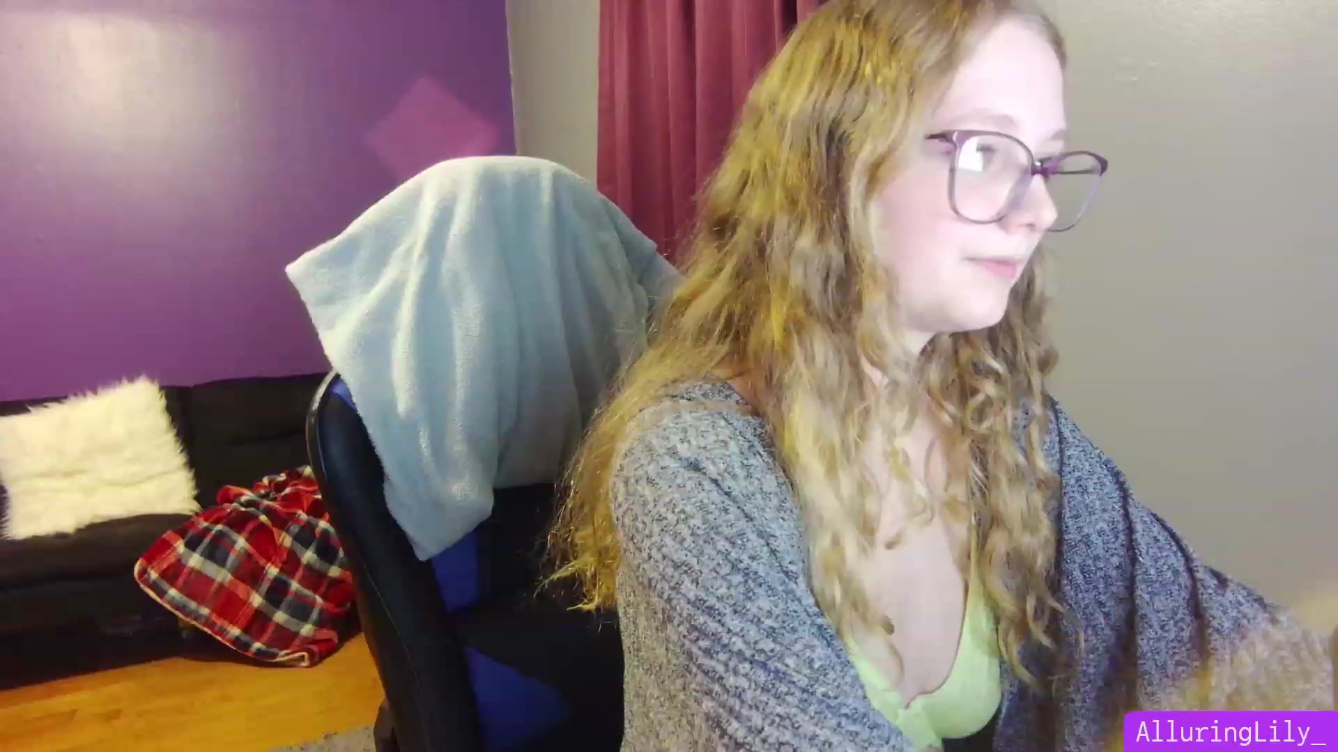 Gallery image thumbnail from AlluringLily_'s myfreecams stream on, 07/28/2023, 03:51 image 7 of 20