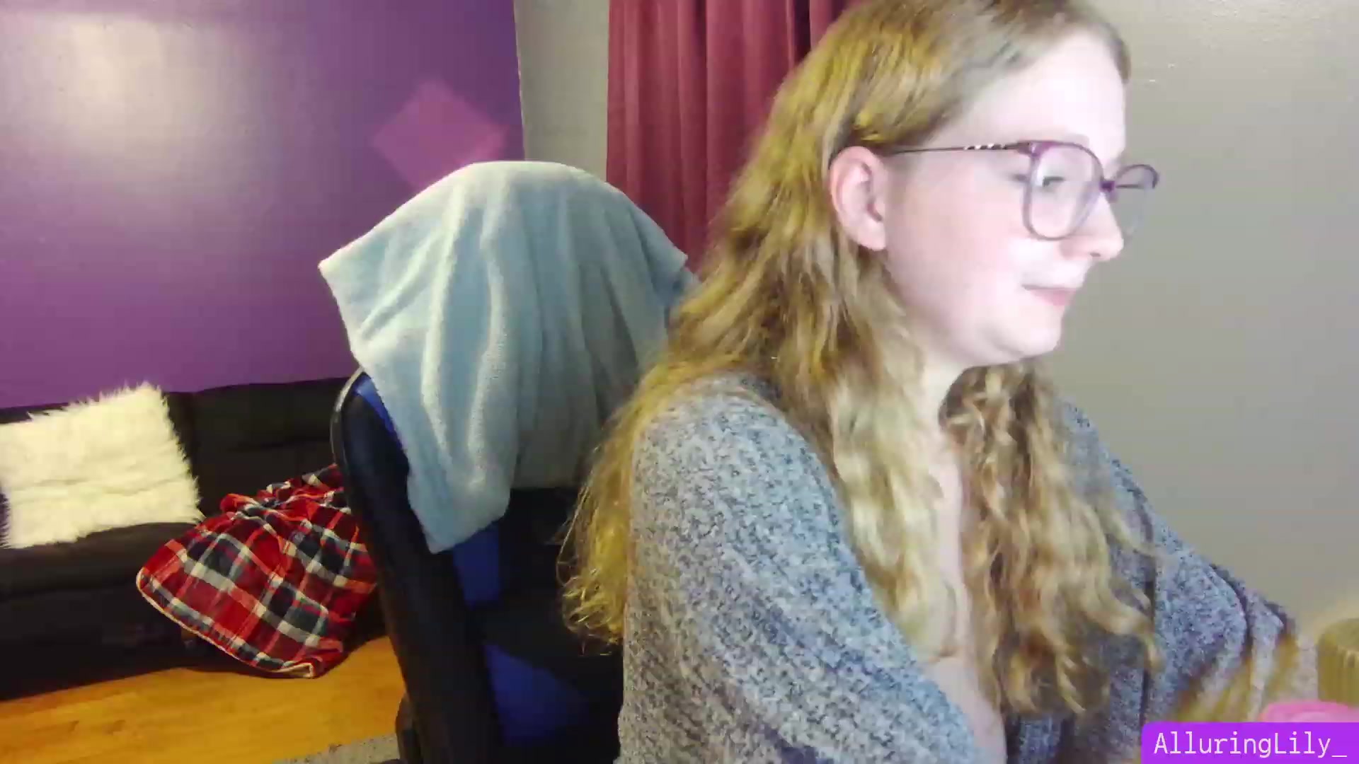 Gallery image thumbnail from AlluringLily_'s myfreecams stream on, 07/28/2023, 03:51 image 18 of 20