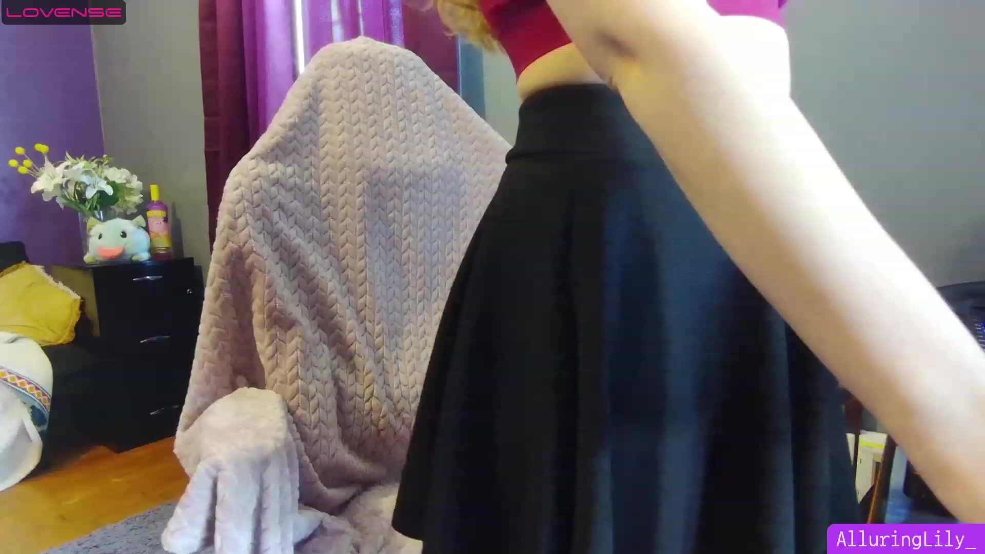 Gallery image thumbnail from AlluringLily_'s myfreecams stream on, 08/11/2023, 22:35 image 3 of 20