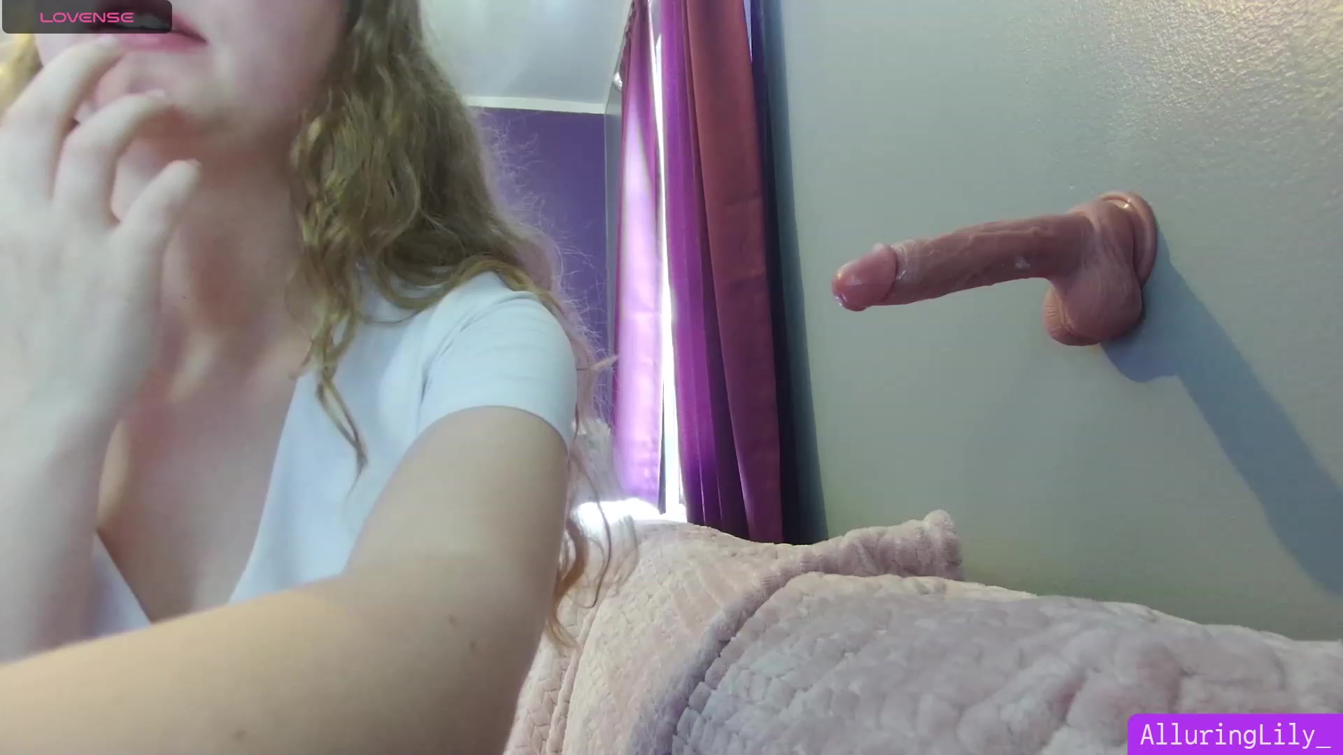 Gallery image thumbnail from AlluringLily_'s myfreecams stream on, 08/18/2023, 20:41 image 11 of 20