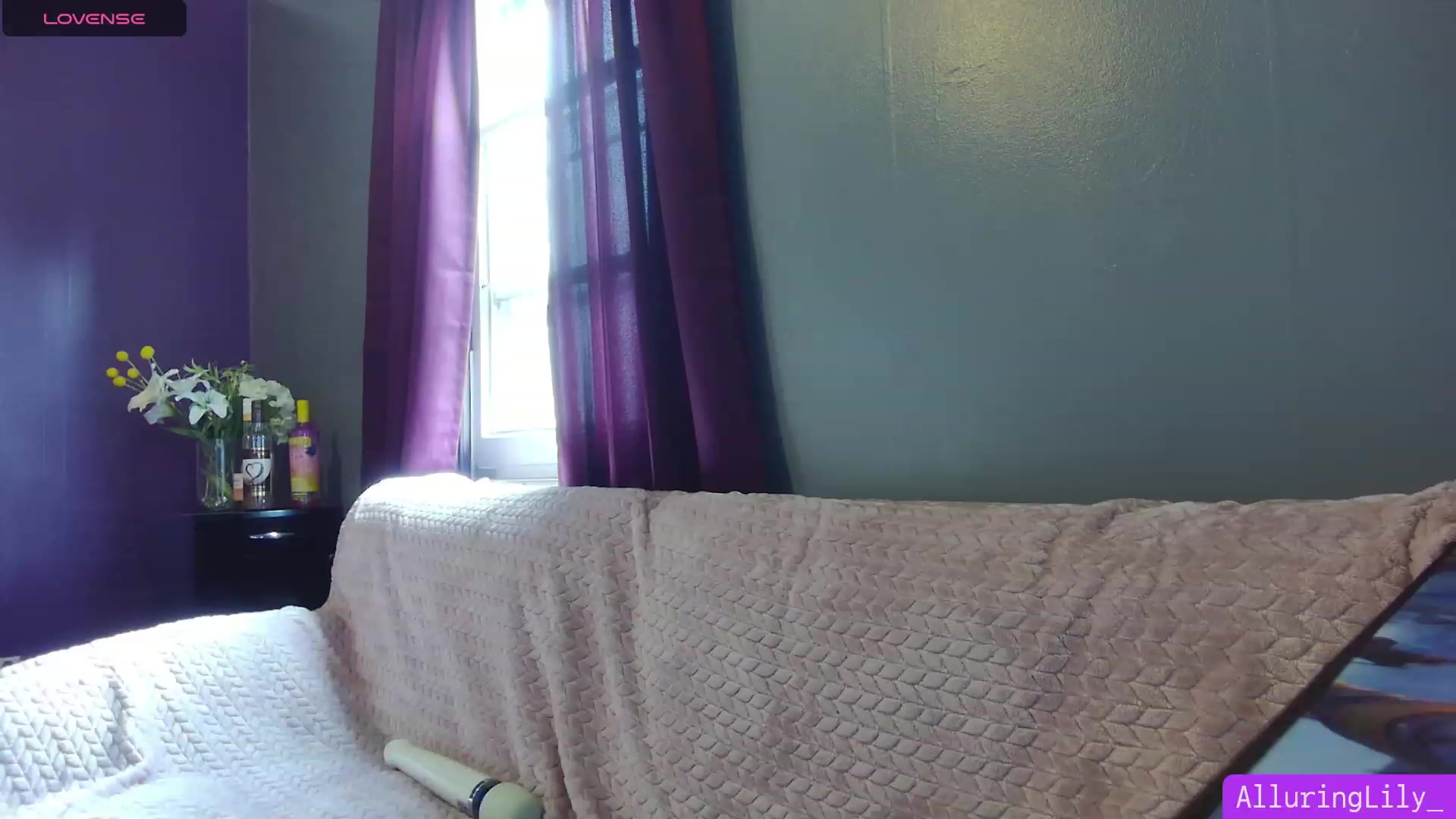 Gallery image thumbnail from AlluringLily_'s myfreecams stream on, 08/18/2023, 20:41 image 3 of 20