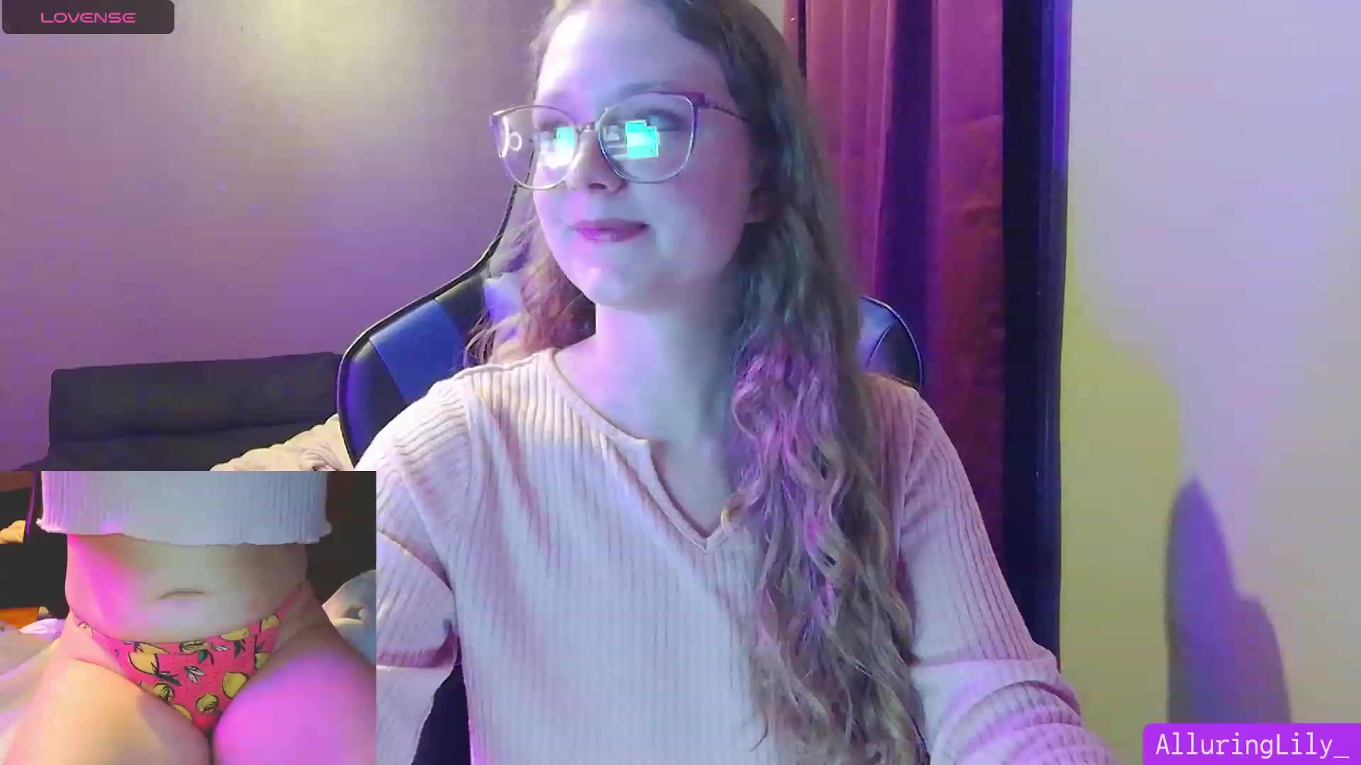 Gallery image thumbnail from AlluringLily_'s myfreecams stream on, 09/01/2023, 02:31 image 12 of 20