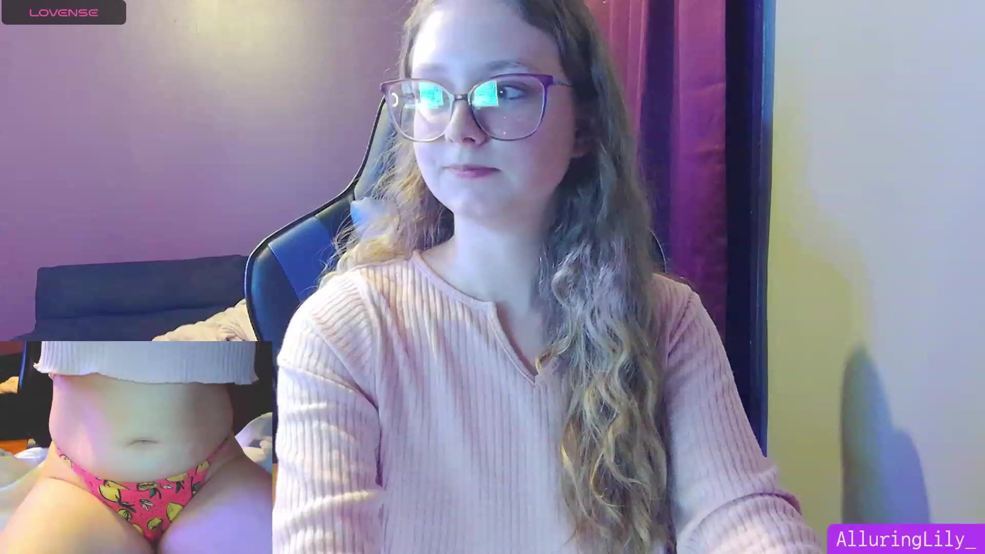 Gallery image thumbnail from AlluringLily_'s myfreecams stream on, 09/01/2023, 02:31 image 16 of 20