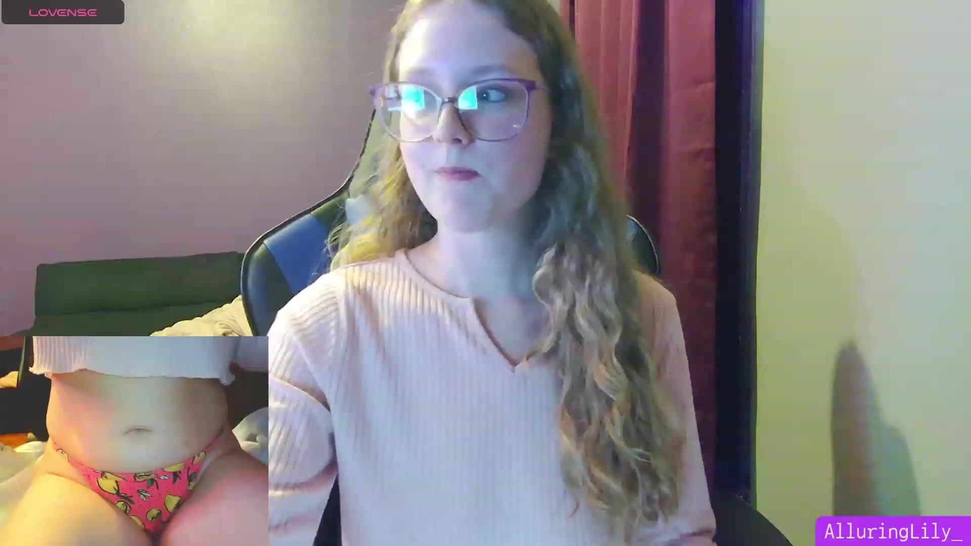 Gallery image thumbnail from AlluringLily_'s myfreecams stream on, 09/01/2023, 02:31 image 14 of 20