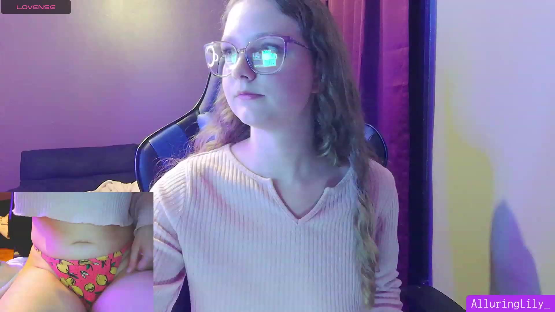 Gallery image thumbnail from AlluringLily_'s myfreecams stream on, 09/01/2023, 02:31 image 1 of 20